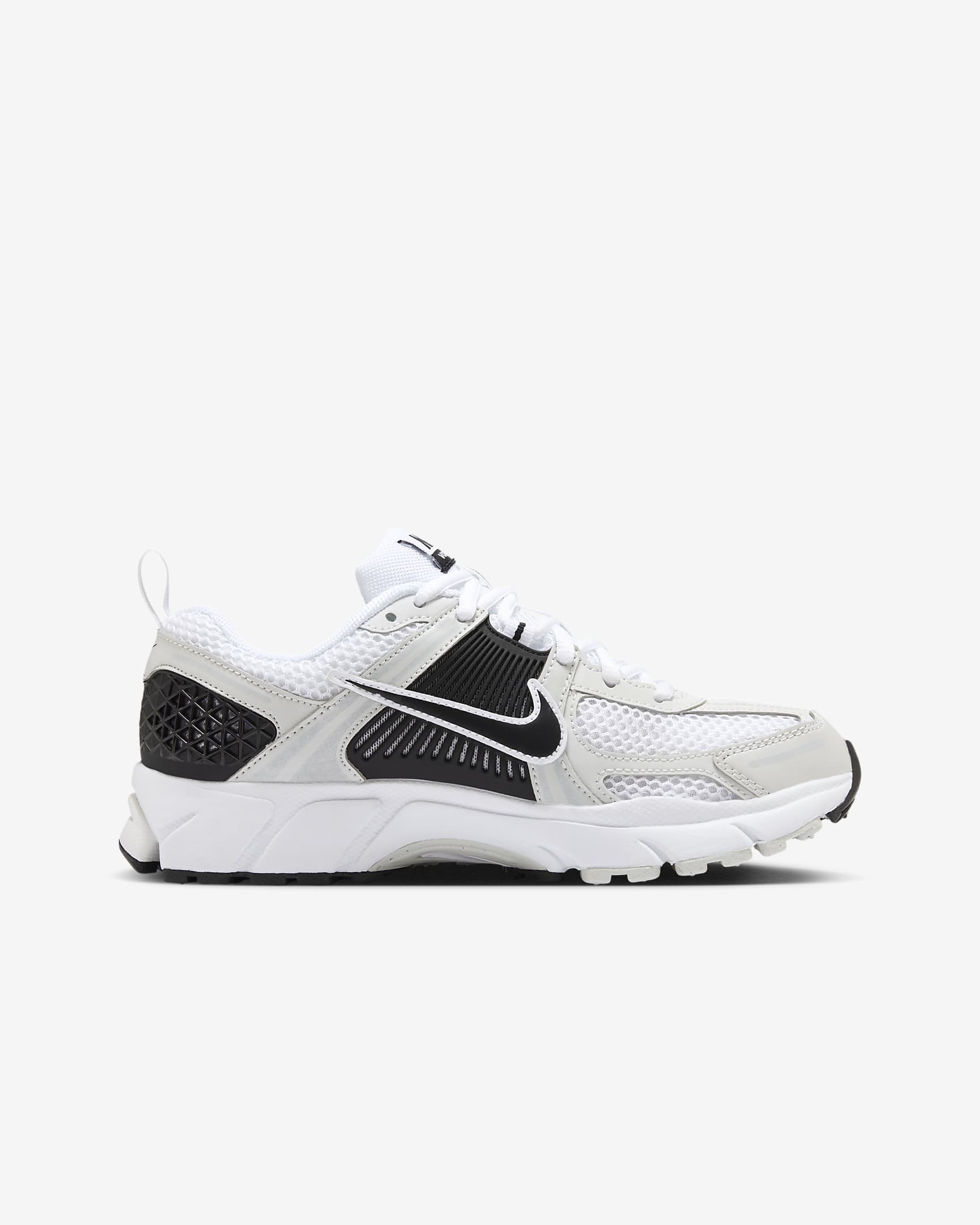 Nike Vomero 5 Older Kids' Shoes - White/Platinum Tint/Metallic Platinum/Black