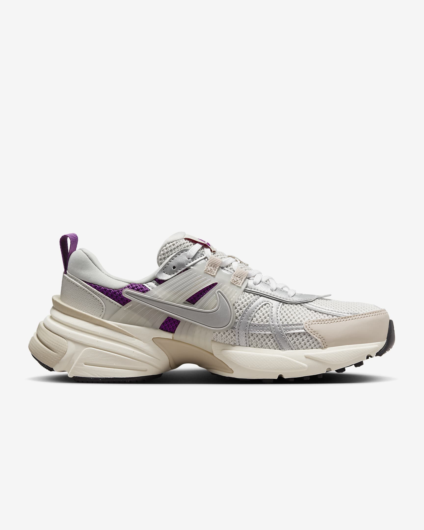 Tenis Nike V2K Run Premium - Hueso claro/Duna/Violeta viotech/Plata metalizado