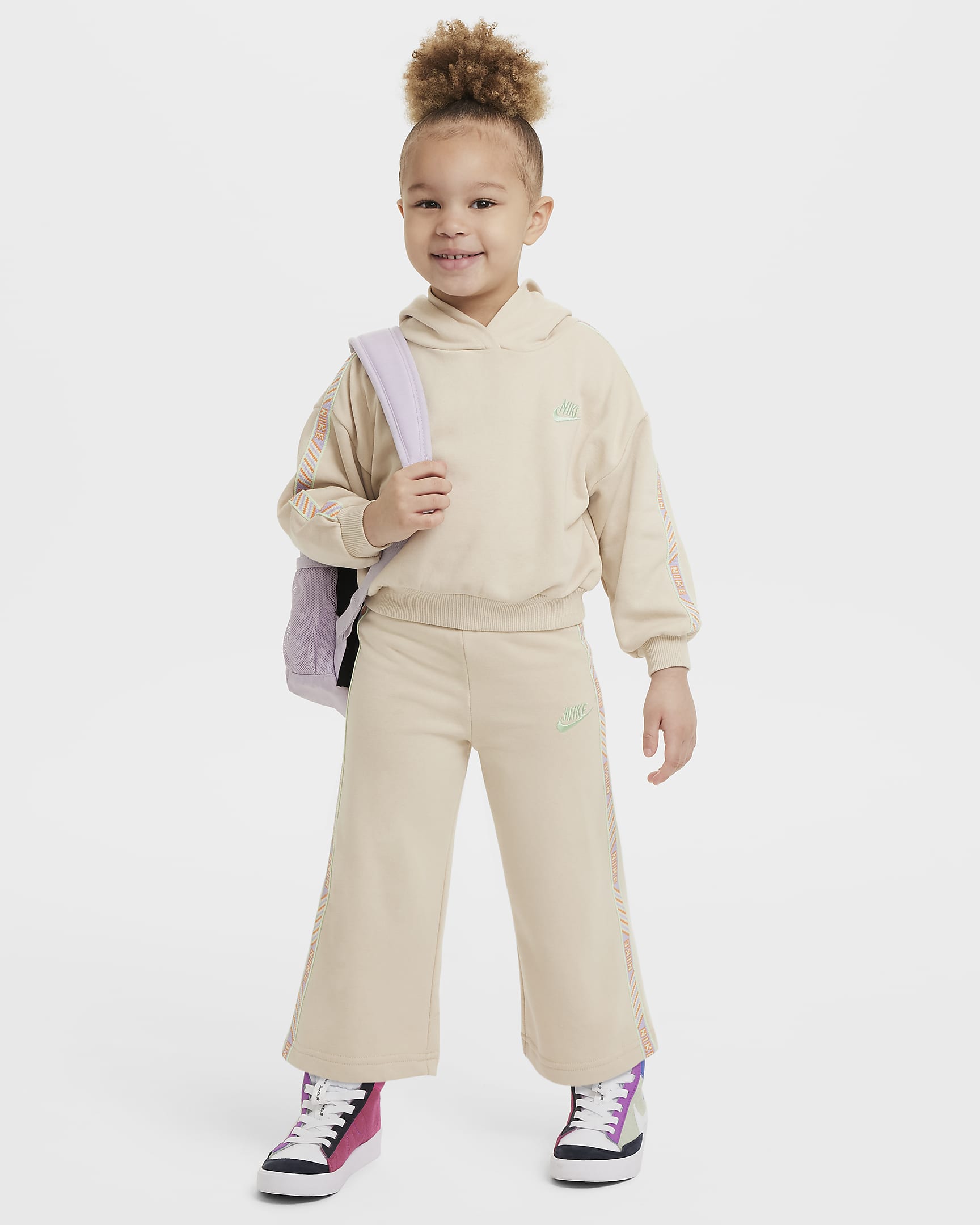 Conjunto de French Terry infantil Nike Happy Camper. Nike.com