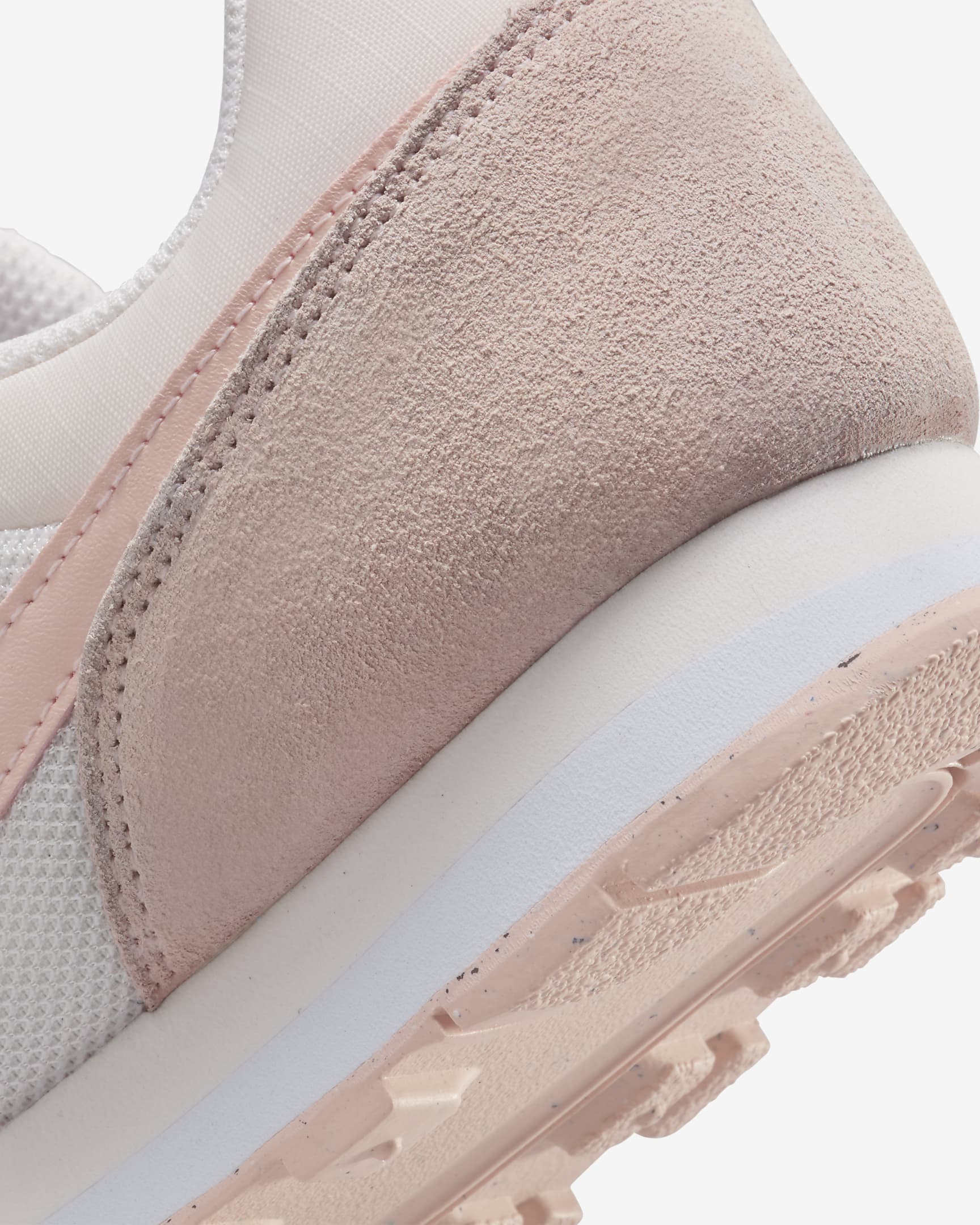 nike md runner 2 women's pink