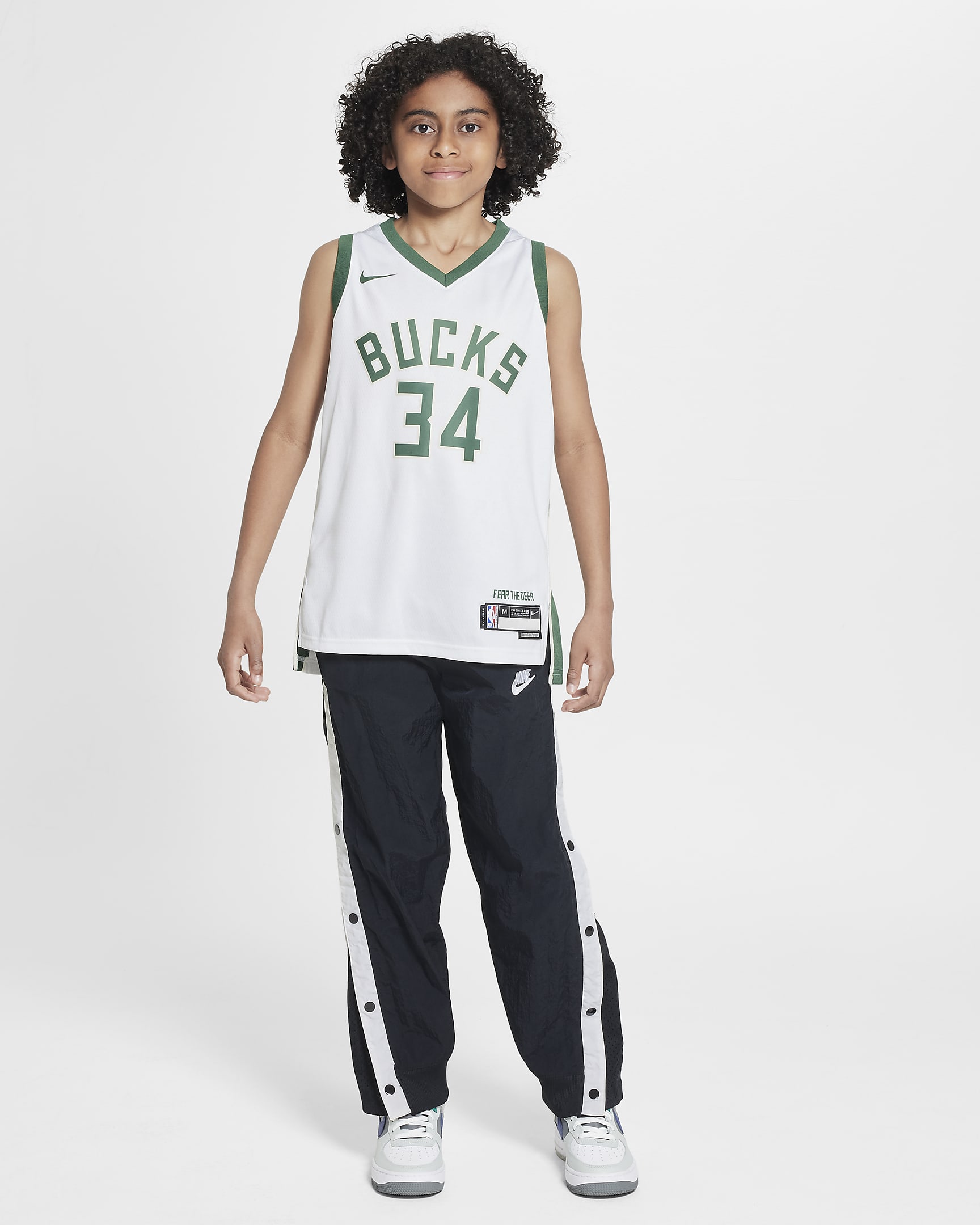 Milwaukee Bucks 2022/23 Association Edition Older Kids' Nike NBA ...