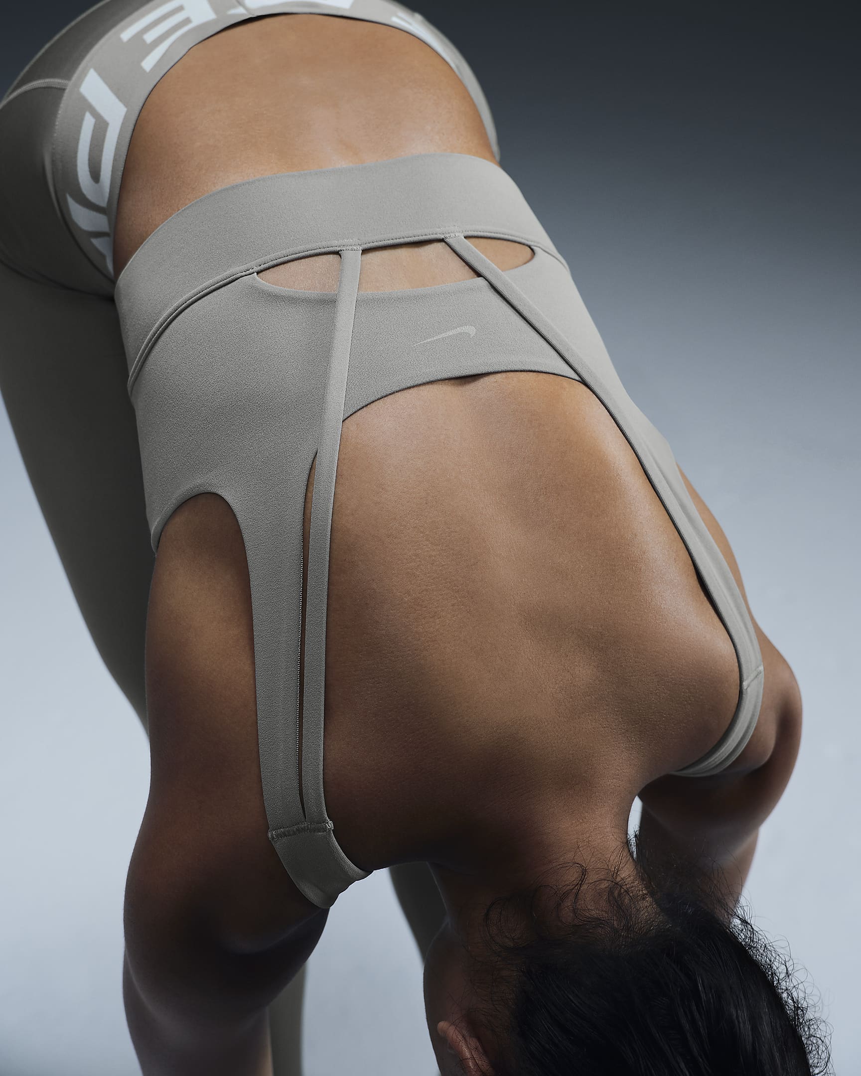 Brassière de sport longue rembourrée à maintien normal Nike Zenvy pour femme - Light Army/Blanc