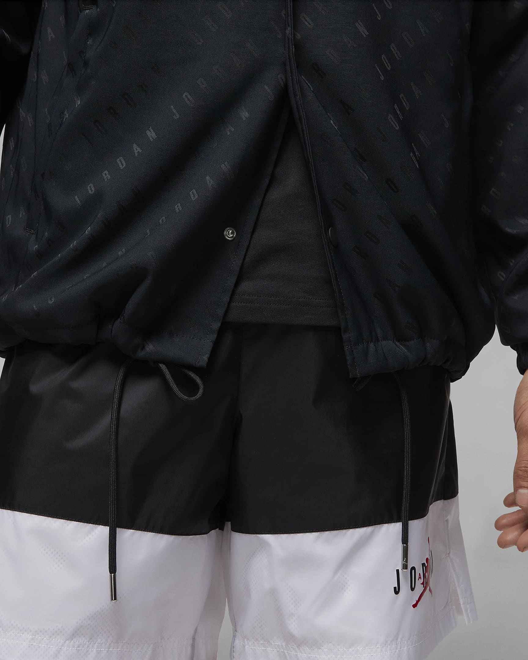 Jordan Essentials Men's Coaches Jacket. Nike CH