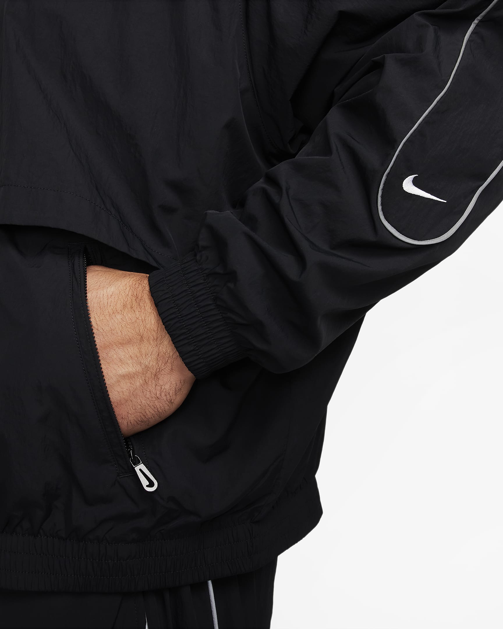 Nike Sportswear Solo Swoosh vevd treningsjakke til herre - Svart/Hvit