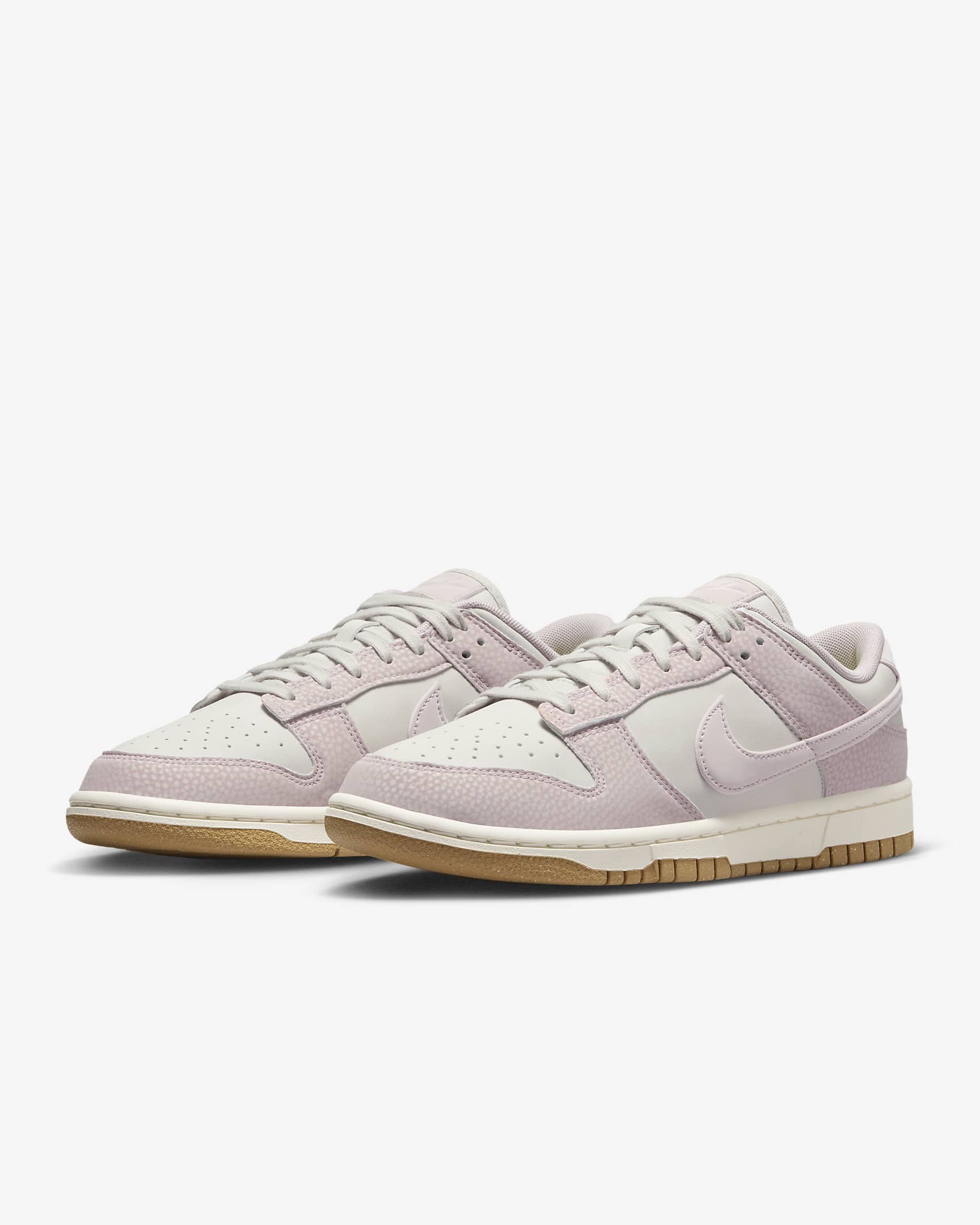 Tenis para mujer Nike Dunk Low Premium Next Nature - Hueso claro/Marrón claro goma/Vela/Violeta platino