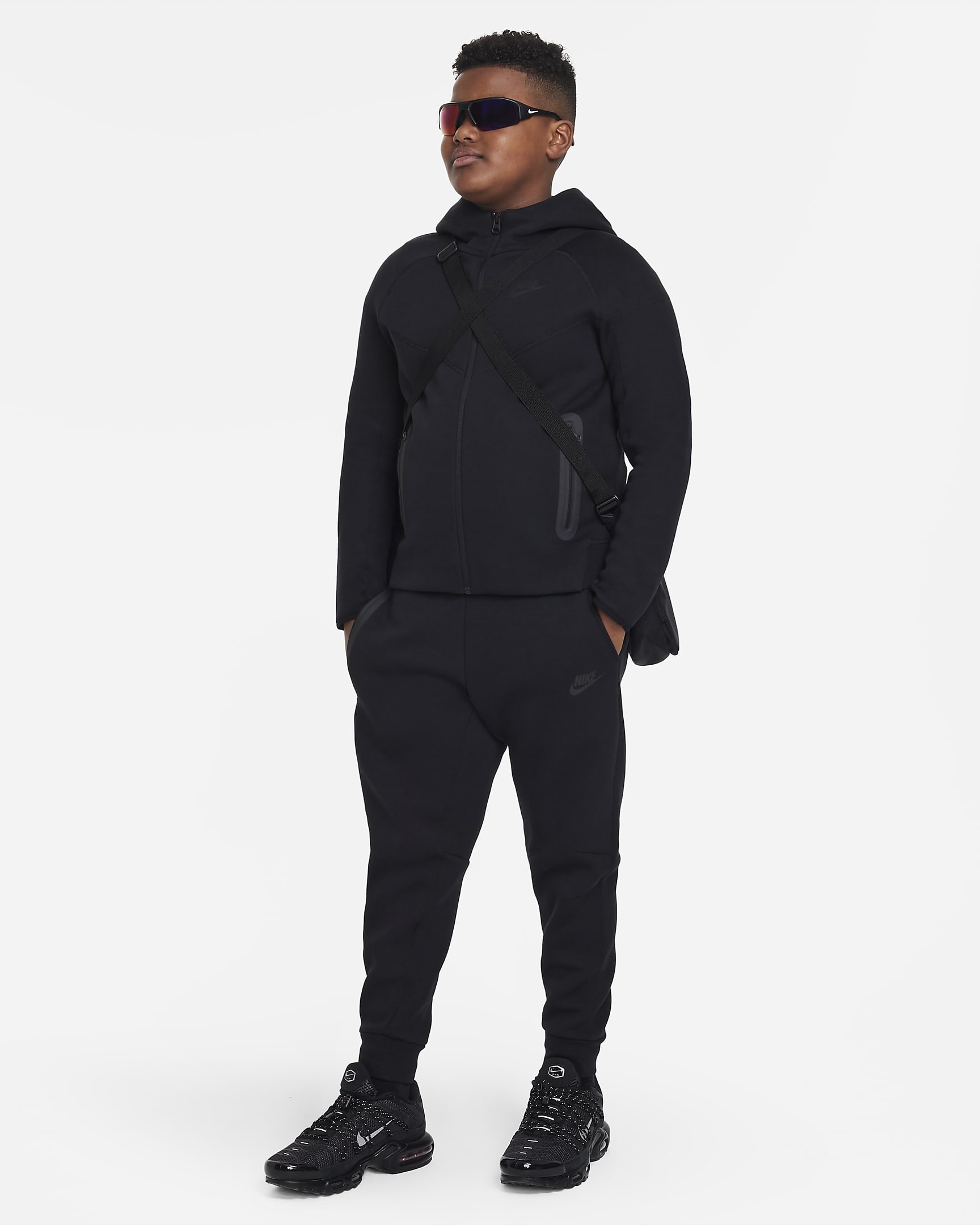 Nike Sportswear Tech Fleece Hose für ältere Kinder (Jungen) (erweiterte Größe) - Schwarz/Schwarz/Schwarz