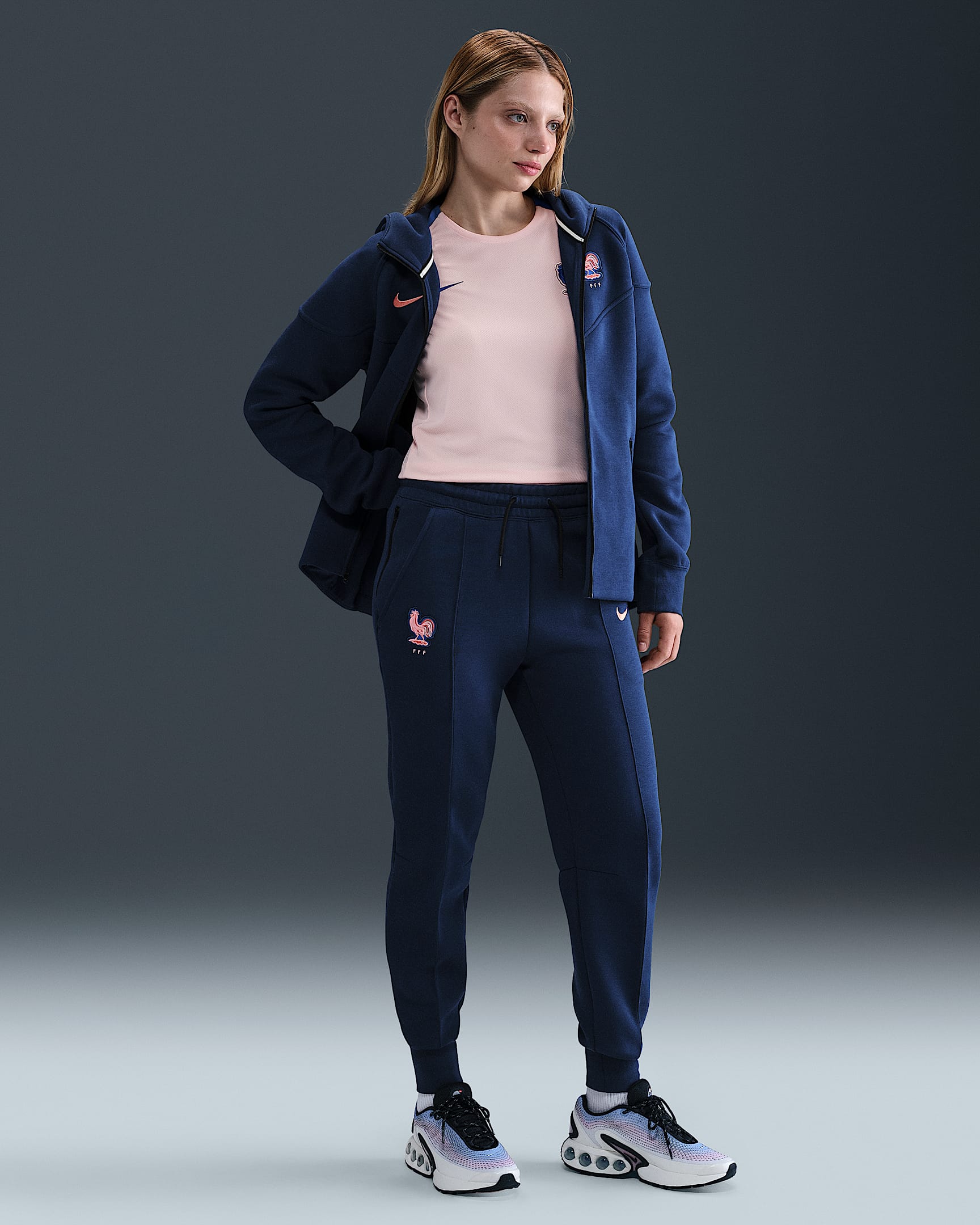 FFF Tech Nike Fleece Normal Belli Kadın Futbol Jogger'ı - Blue Void/Light Madder Root