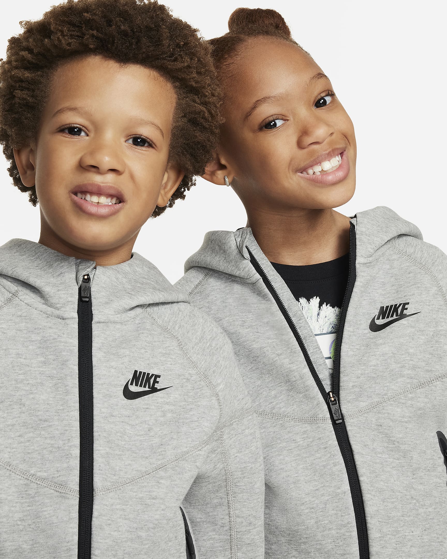 Nike Sportswear Tech Fleece Full-Zip Set 2-teiliges Hoodie-Set für jüngere Kinder - Dark Grey Heather