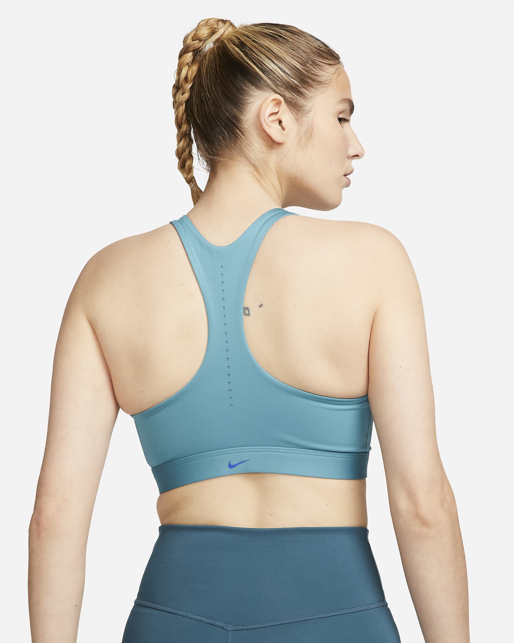 Nike Swoosh Velocity Women's MediumSupport Padded Sports Bra. Nike AT