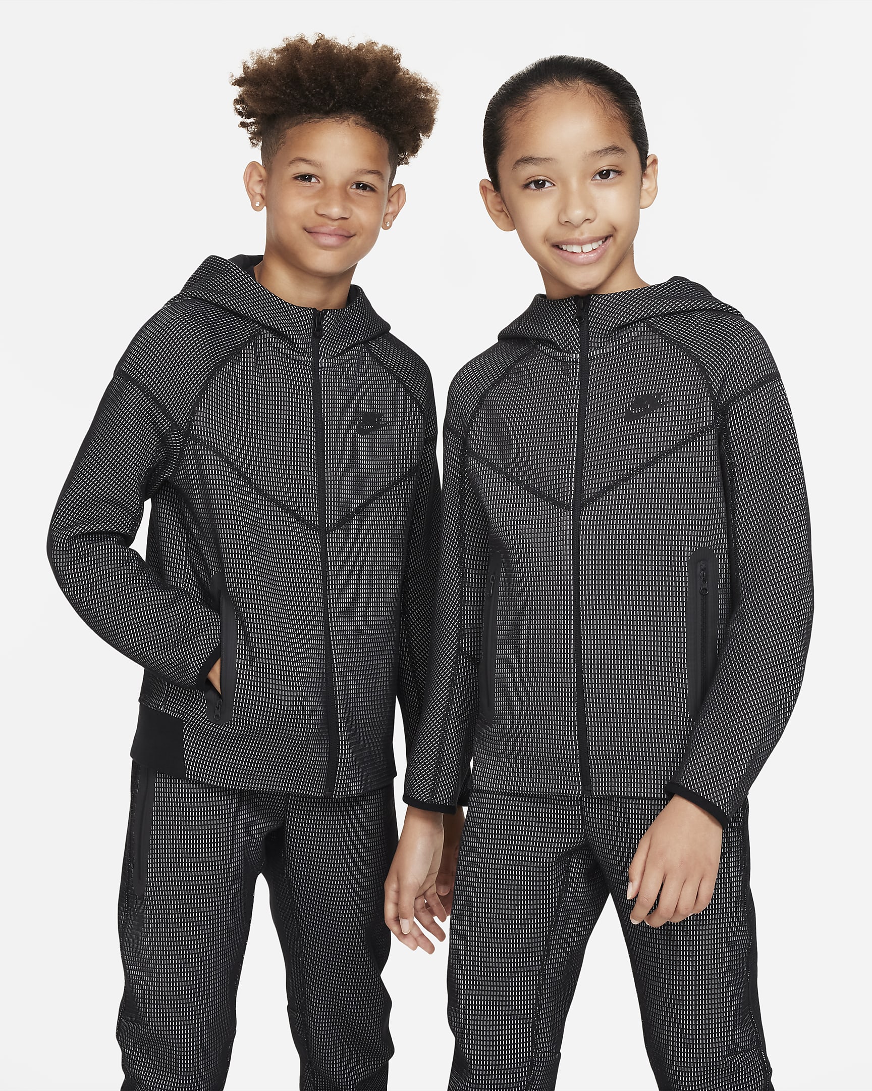 Nike Sportswear Tech Fleece Older Kids' (Boys') Winterized Full-Zip Hoodie - Black/Light Smoke Grey/Black