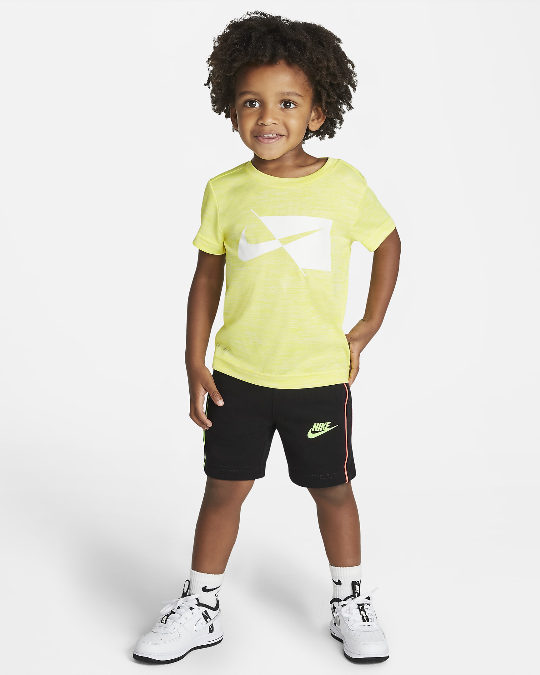 Playera infantil Nike Dri-FIT. Nike.com