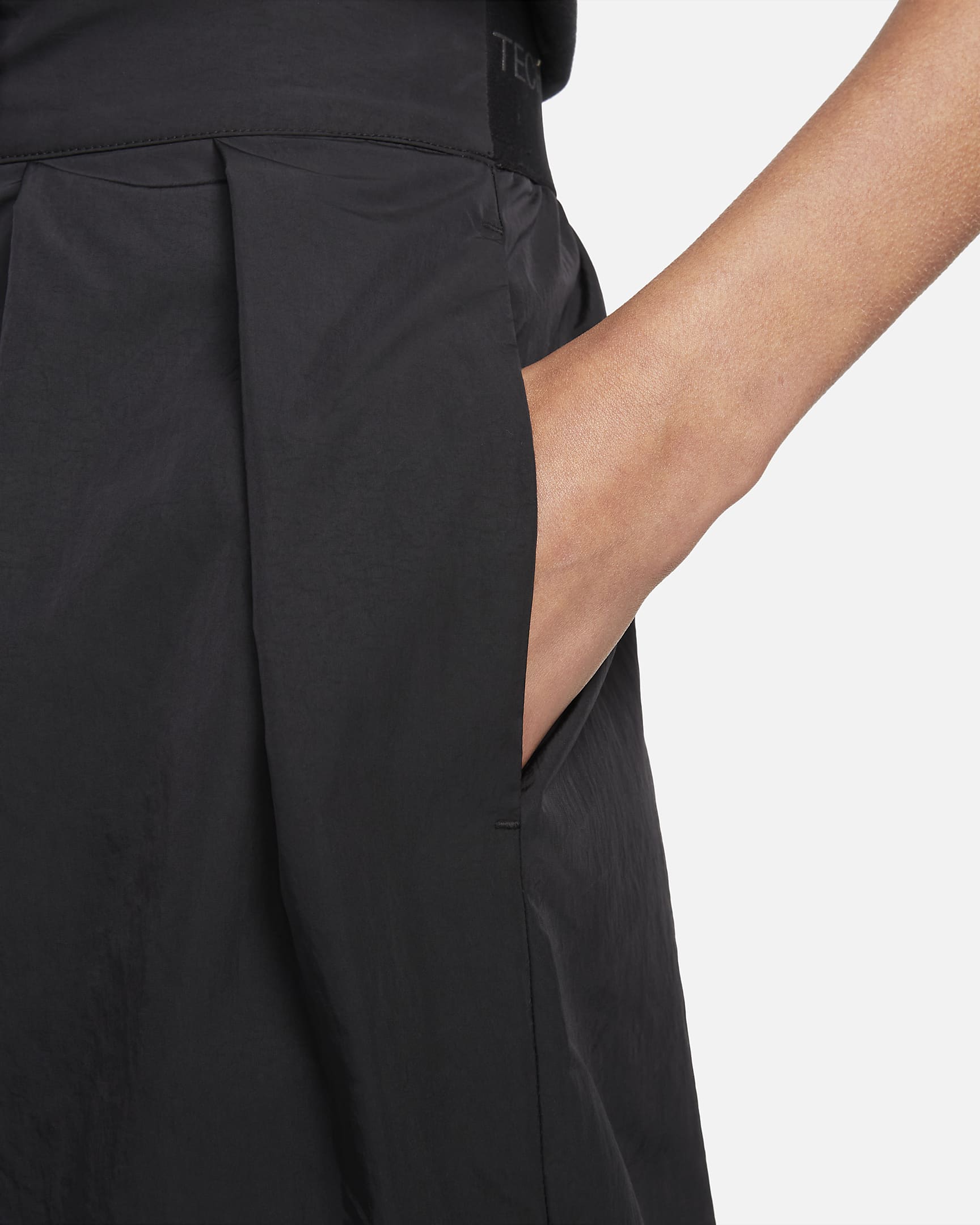 Nike Sportswear Tech Pack Repel damesbroek. Nike NL