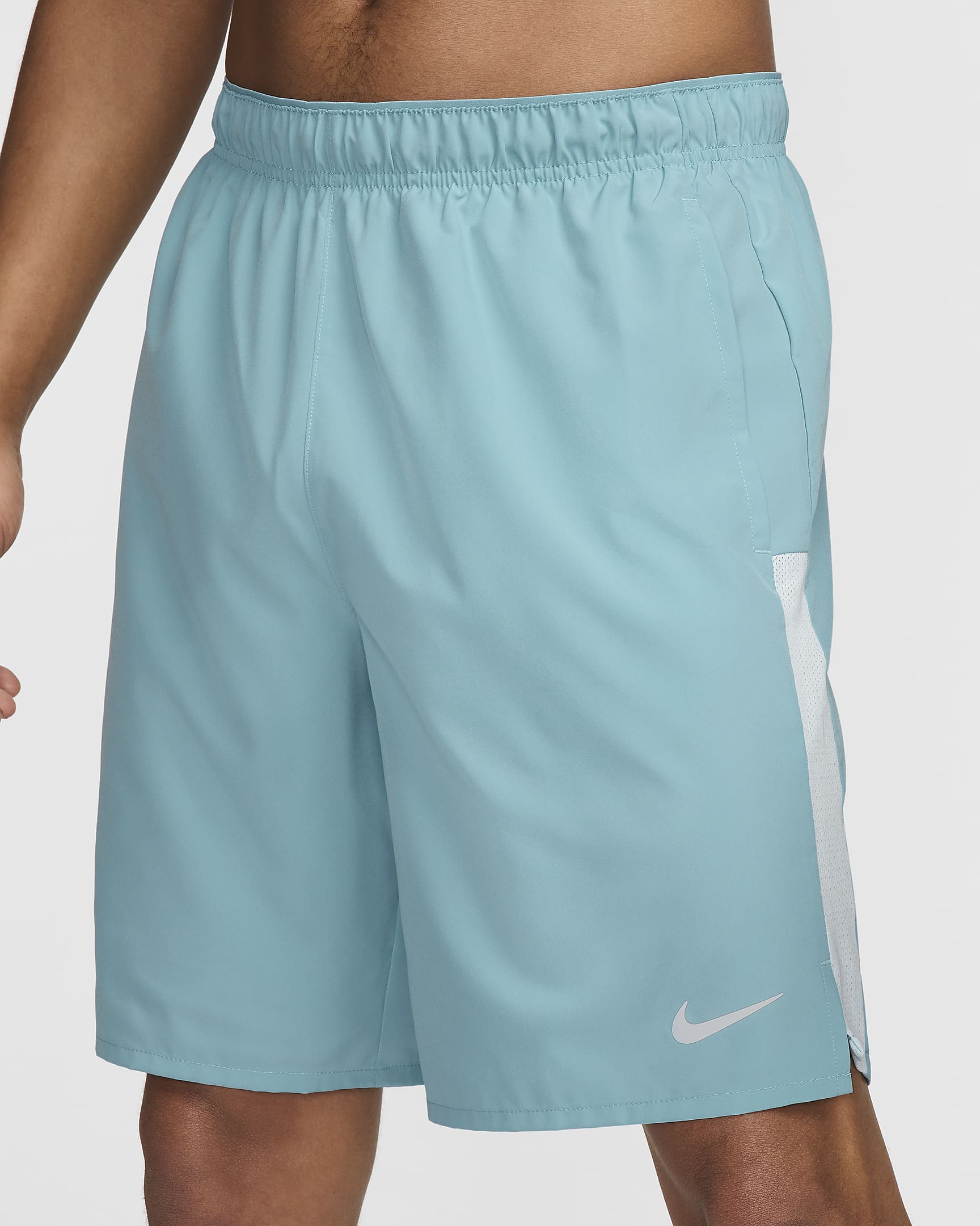 Nike Challenger Dri-FIT 23 cm-es, bélés nélküli, sokoldalú férfi rövidnadrág - Denim Turquoise/Glacier Blue/Fekete