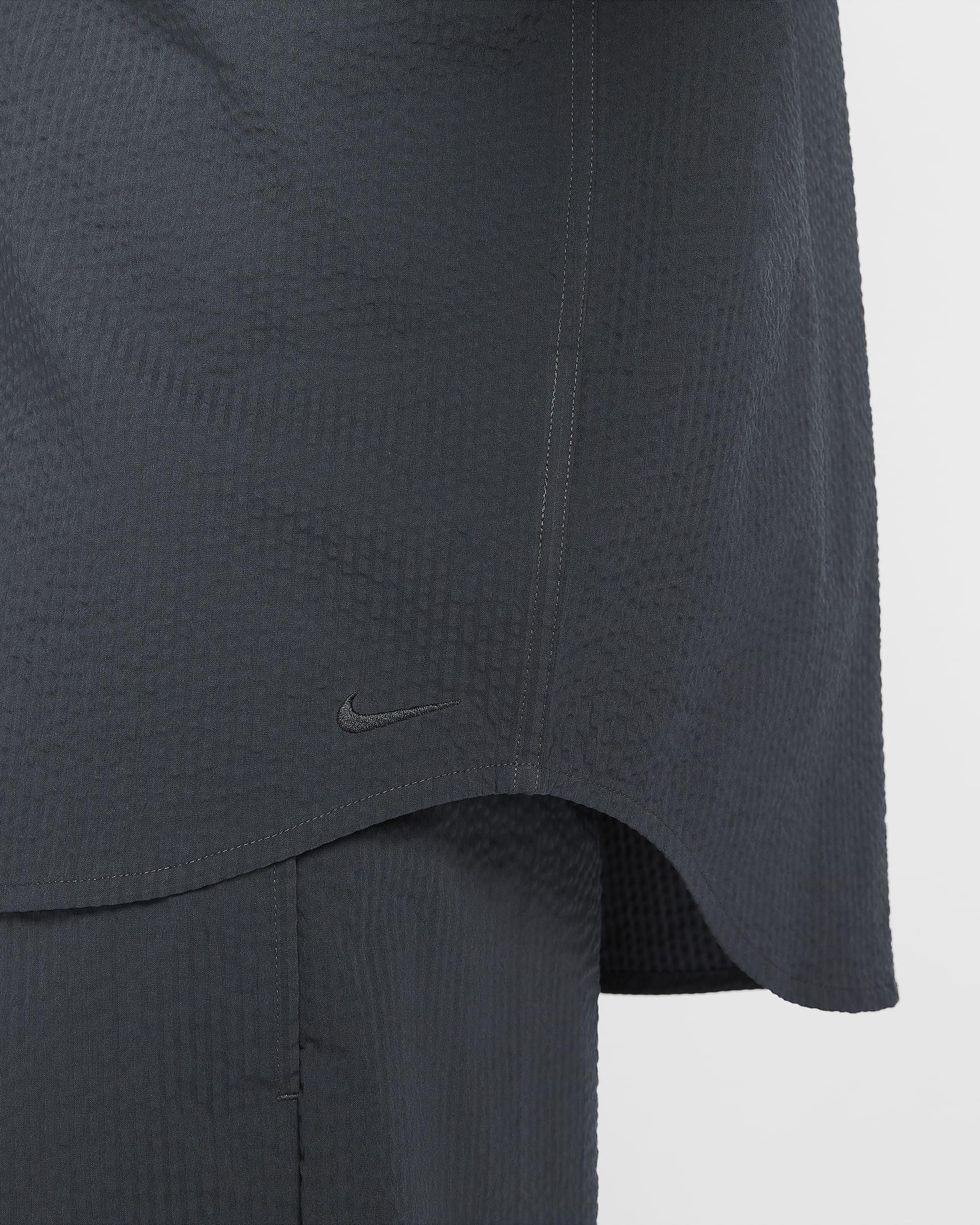 Nike Life Men's Short-Sleeve Seersucker Button-Down Shirt - Anthracite/Anthracite