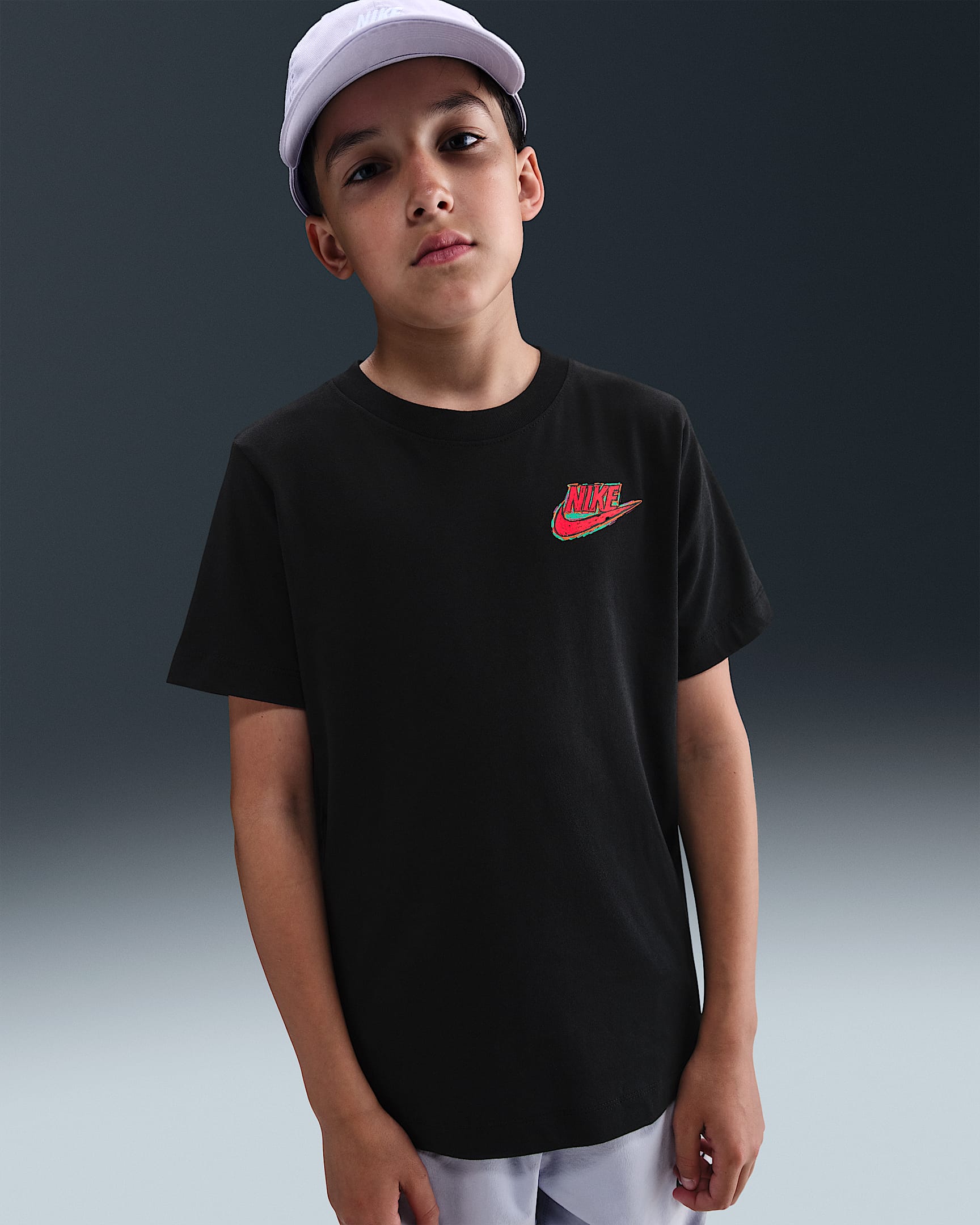 Nike Sportswear Older Kids' T-Shirt - Black