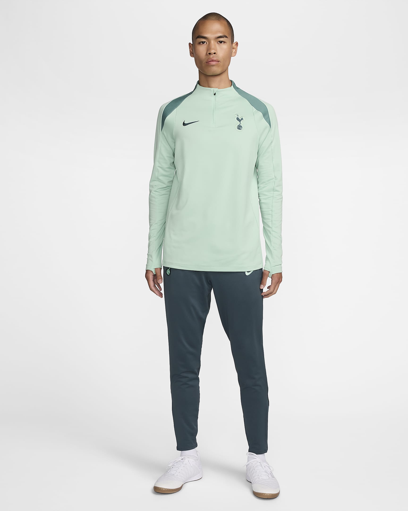 Męskie spodnie piłkarskie Nike Dri-FIT Tottenham Hotspur Strike (wersja trzecia) - Faded Spruce/Bicoastal/Enamel Green