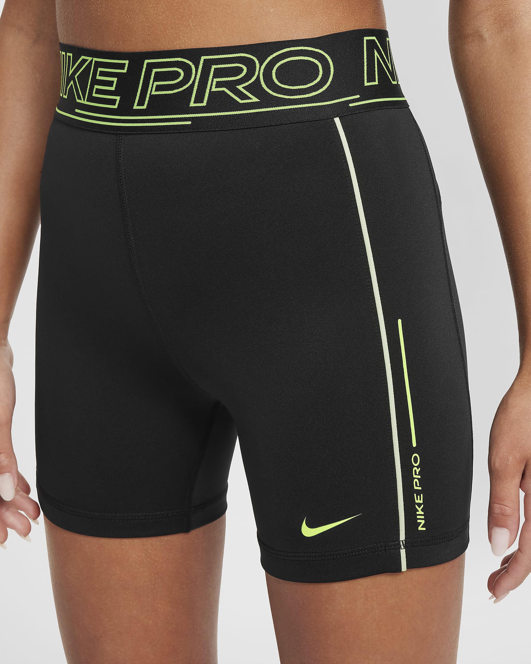 Shorts Nike Pro Dri-FIT 8 cm för tjejer - Svart/Volt/Volt