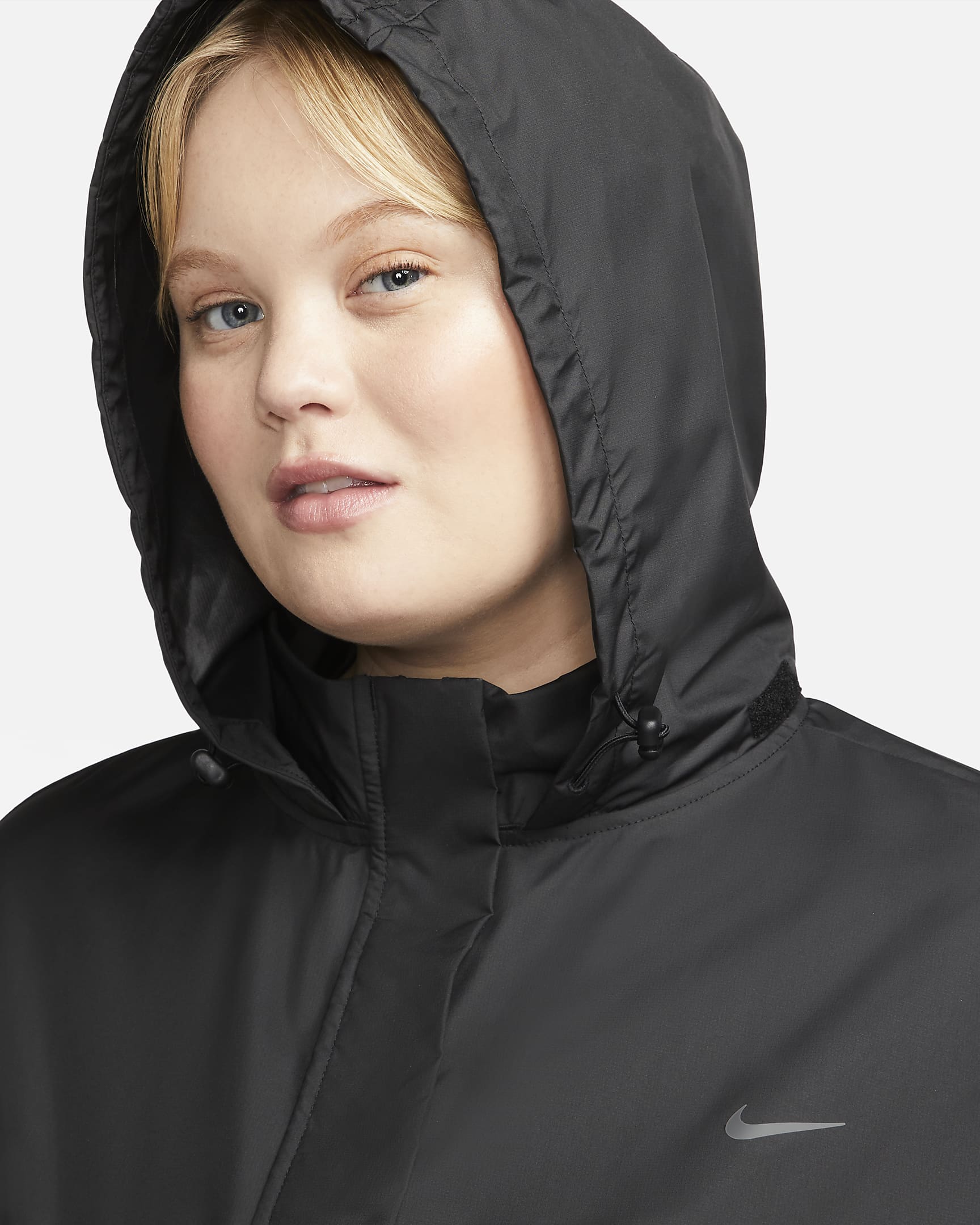 Nike Fast Repel-løbejakke (plus size) til kvinder - sort/sort