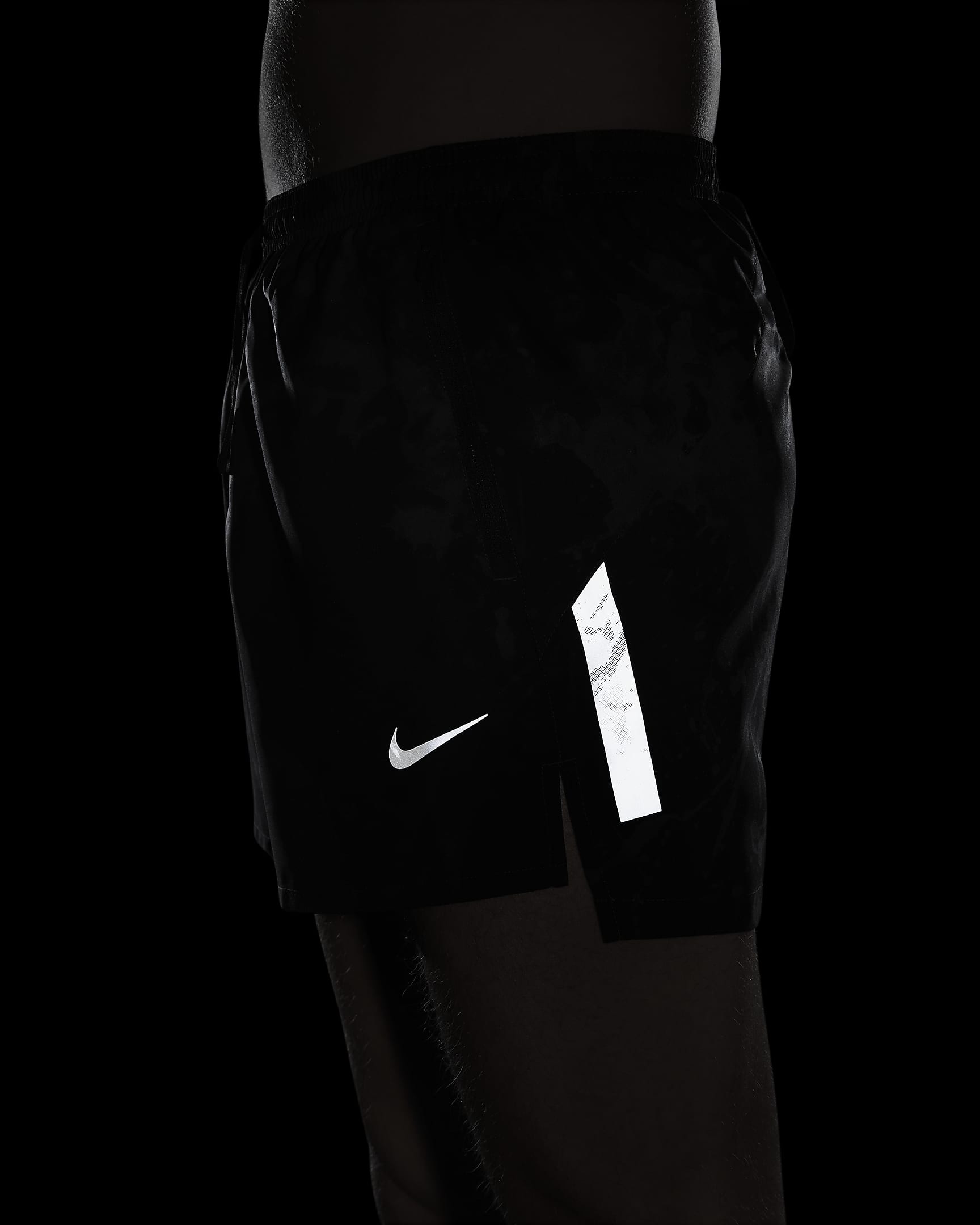 Nike Dri-FIT Run Division Stride Men's 4" Brief-Lined Running Shorts - Black