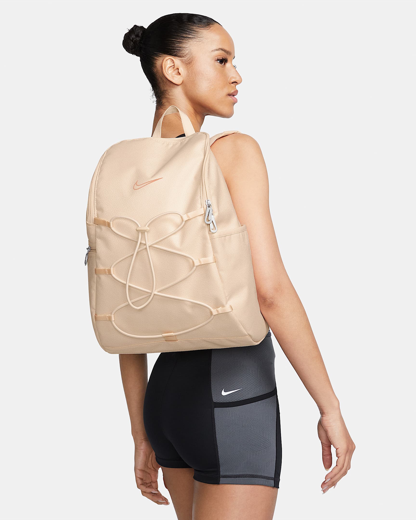 Nike One Women's Training Backpack (16L). Nike IL