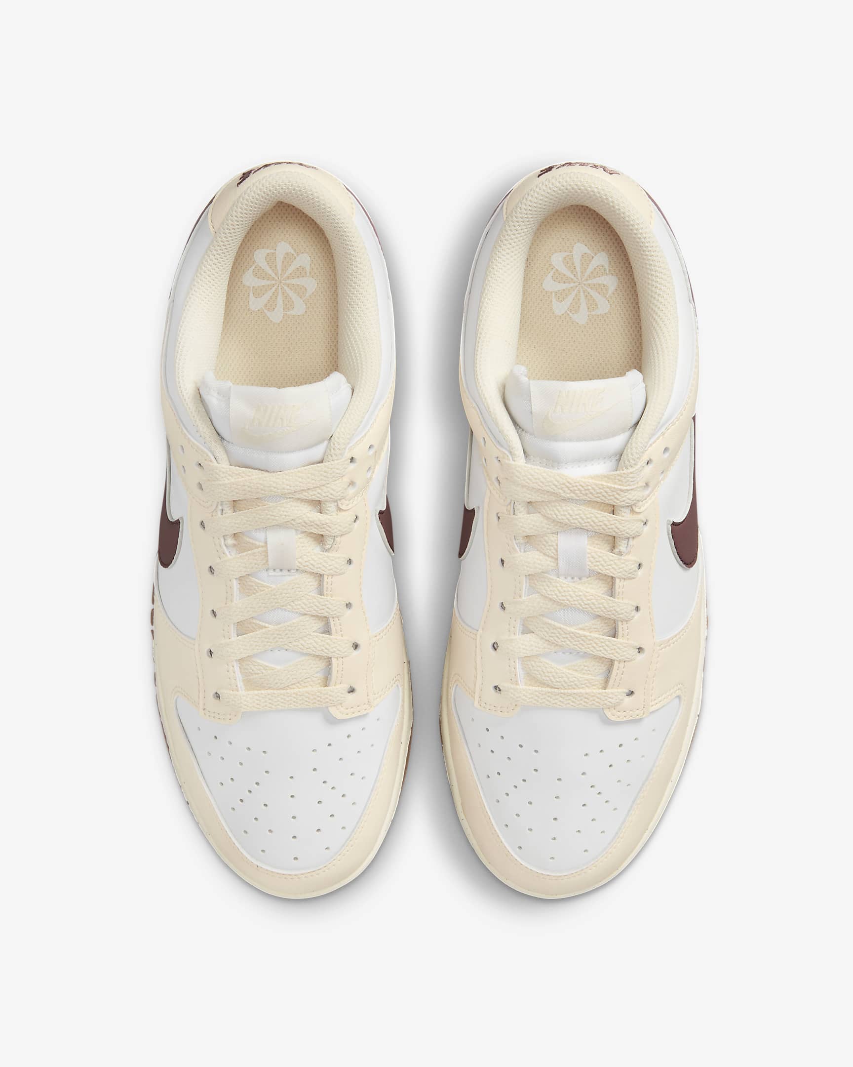 Tenis para mujer Nike Dunk Low - Leche de coco/Blanco cumbre/Malva humeante