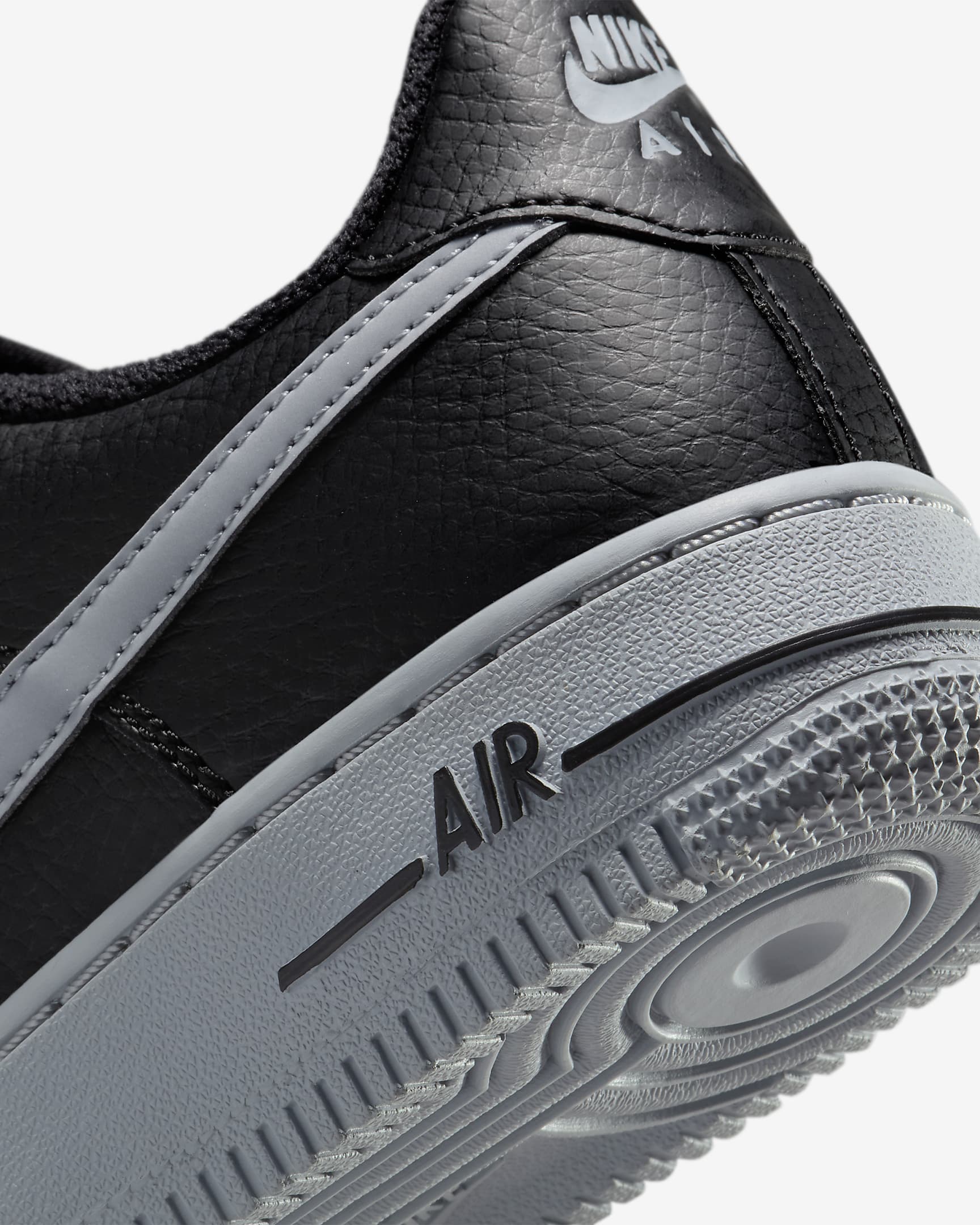 Nike Air Force 1 Older Kids' Shoes - Black/Wolf Grey