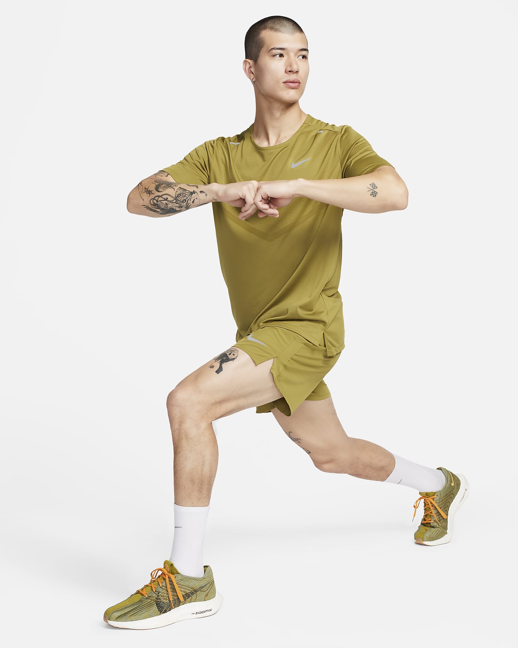 Nike Challenger Men's DriFIT 5" BriefLined Running Shorts.