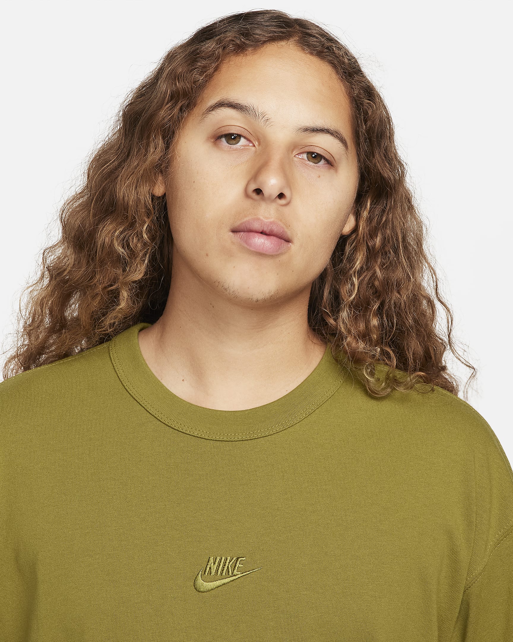 nike sportswear basic t shirt