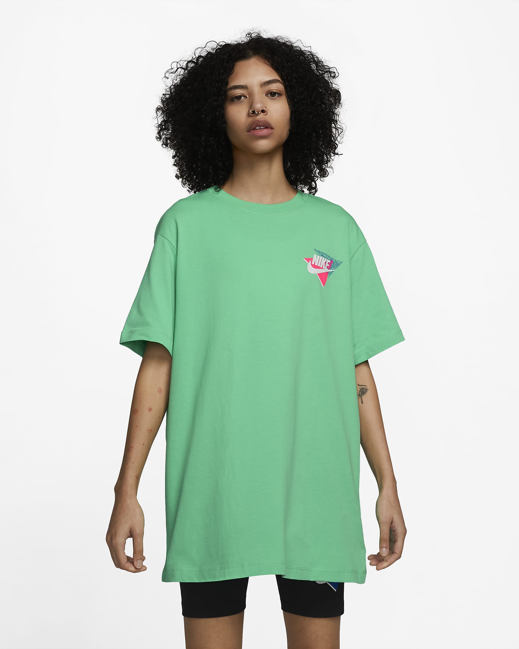 Teeshirt Nike Sportswear pour femme. Nike FR