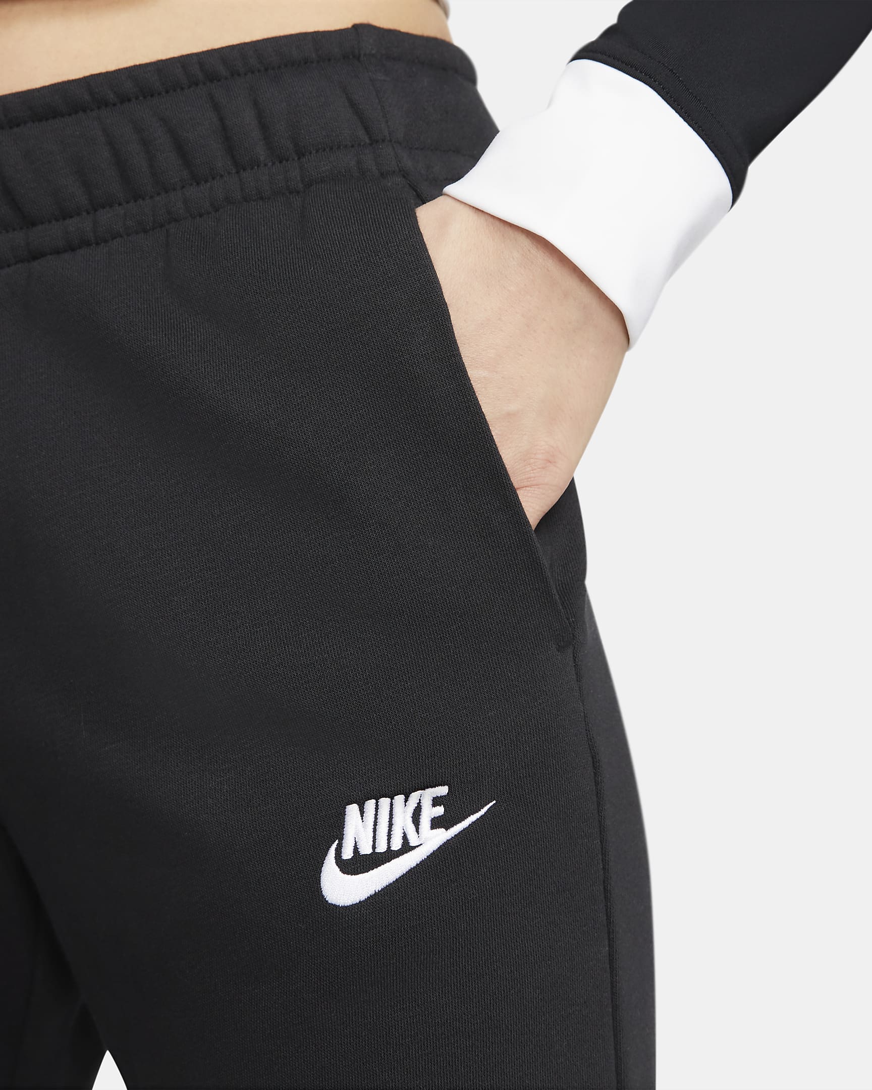 Nike Sportswear Club Fleece Women's Mid-Rise Wide-Leg Tracksuit Bottoms - Black/White