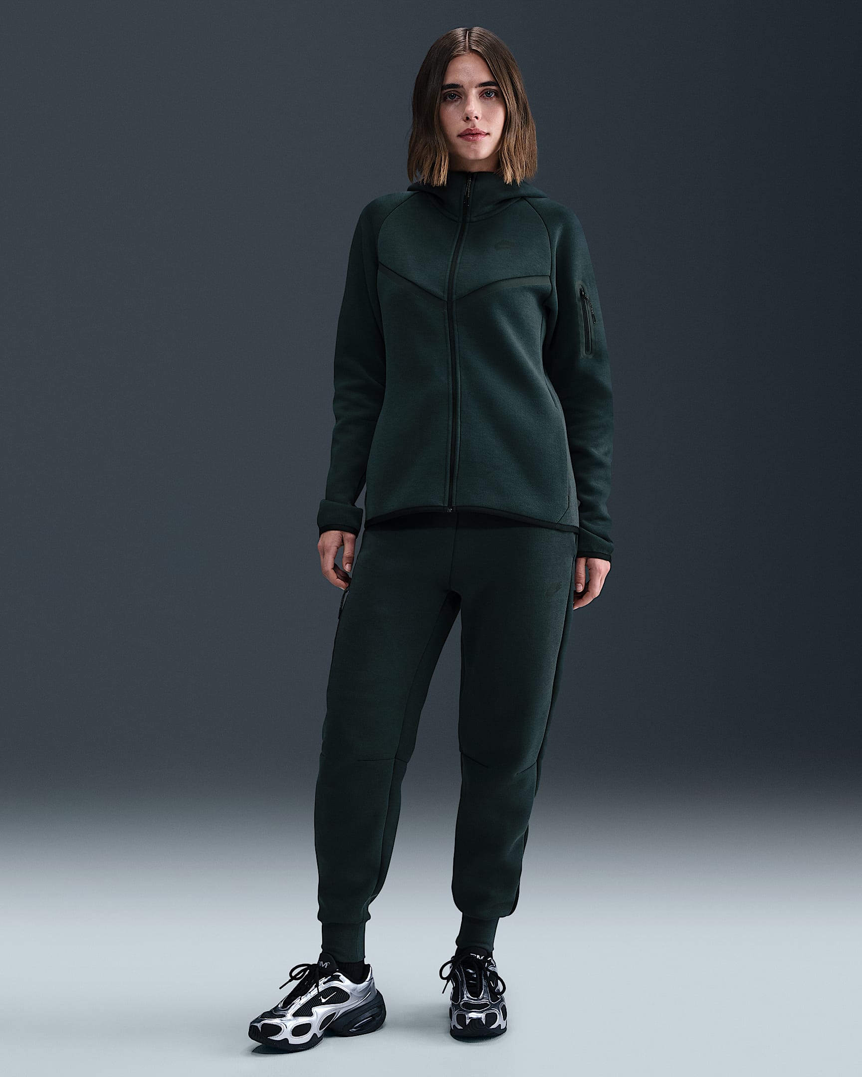Nike Sportswear Tech Fleece Pantalons jogger de cintura mitjana - Dona - Seaweed/Negre
