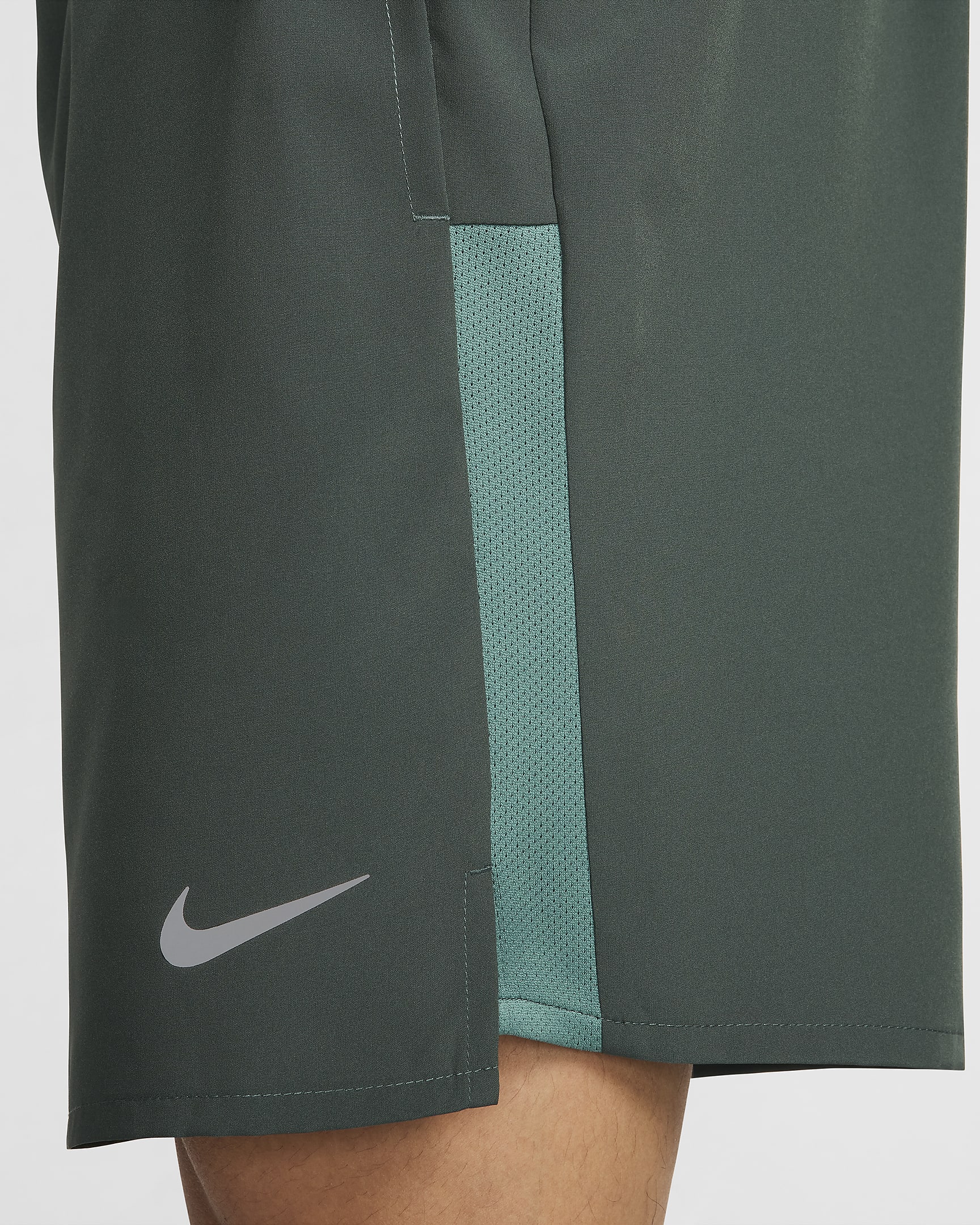 Short de running avec sous-short intégré 18 cm Dri-FIT Nike Challenger pour homme - Vintage Green/Bicoastal/Noir