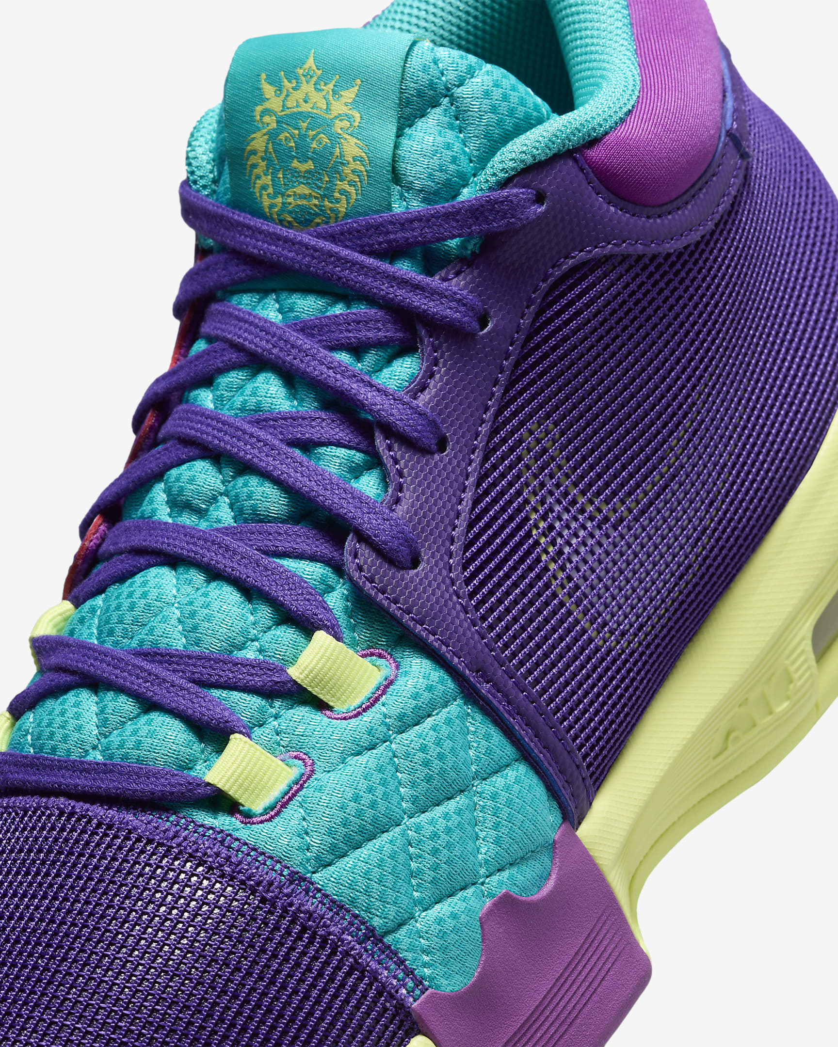 Calzado de básquetbol LeBron Witness 8 - Morado campo/Cactus empolvado/Toque de limón claro/Blanco