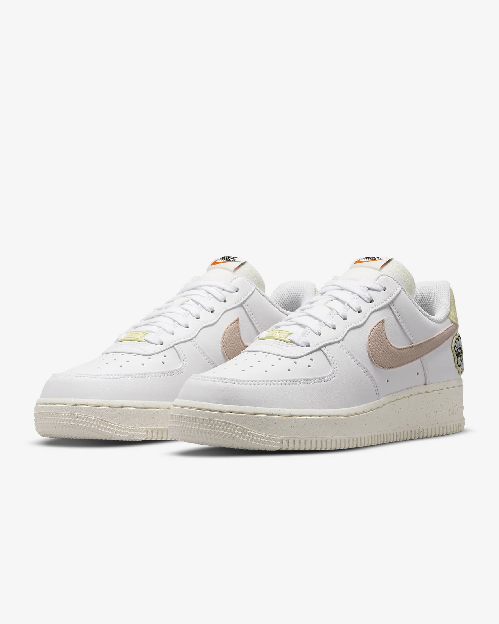 Nike Air Force 1 '07 SE Women's Shoes. Nike RO