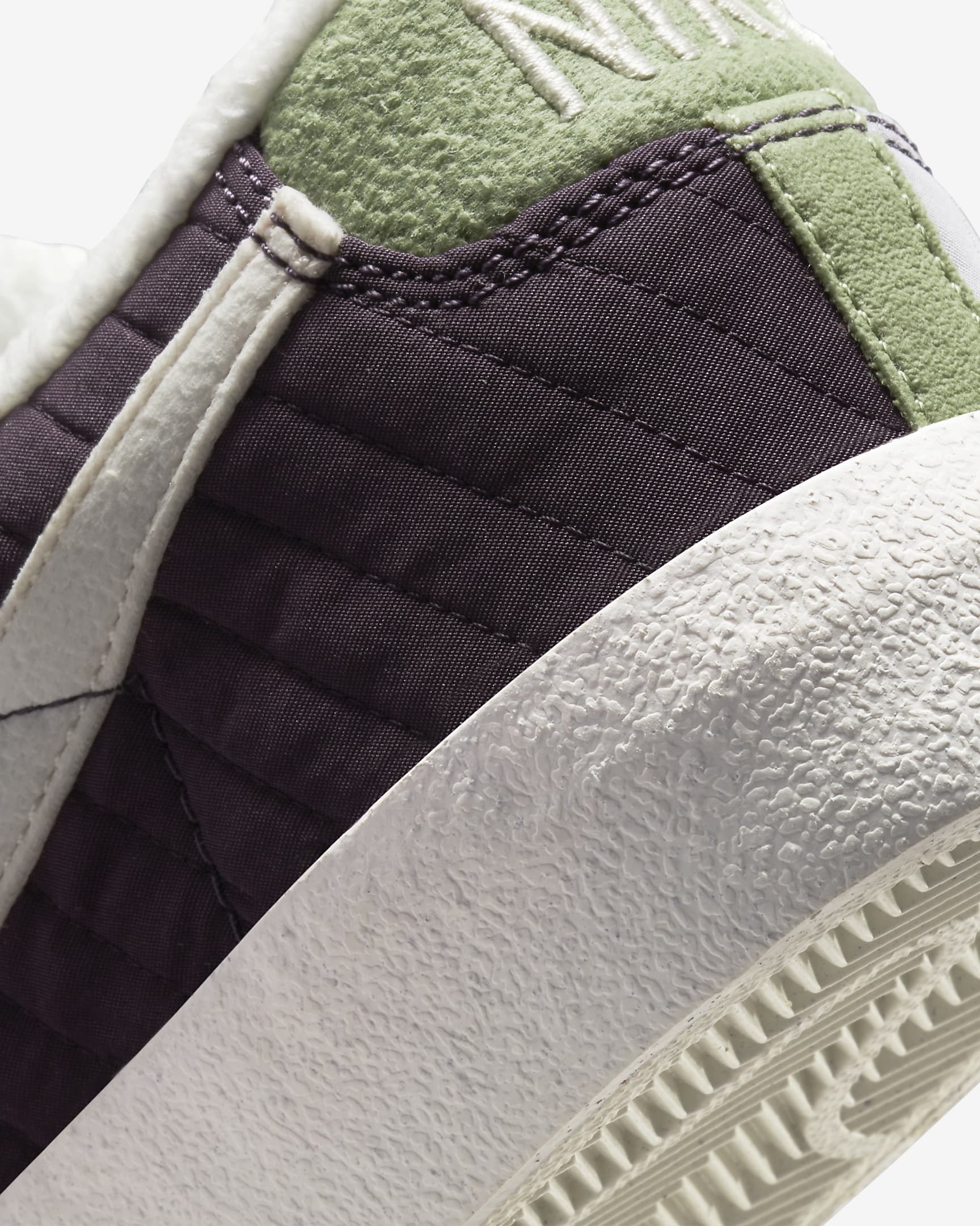 Calzado para hombre Nike Blazer Low '77 Premium - Morado cueva/Oliva medio/Ratán/Vela