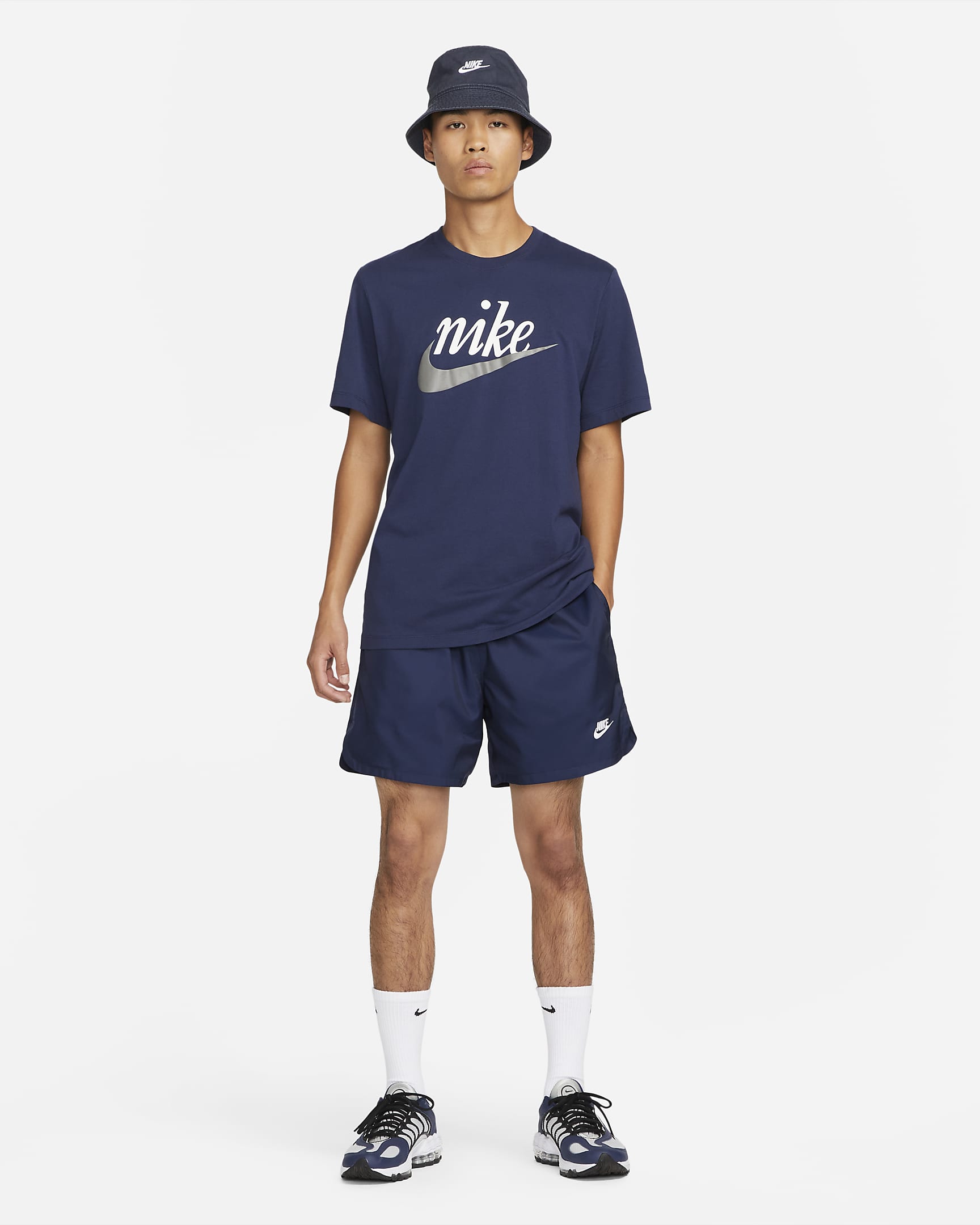 Nike Sportswear Men's T-Shirt. Nike.com