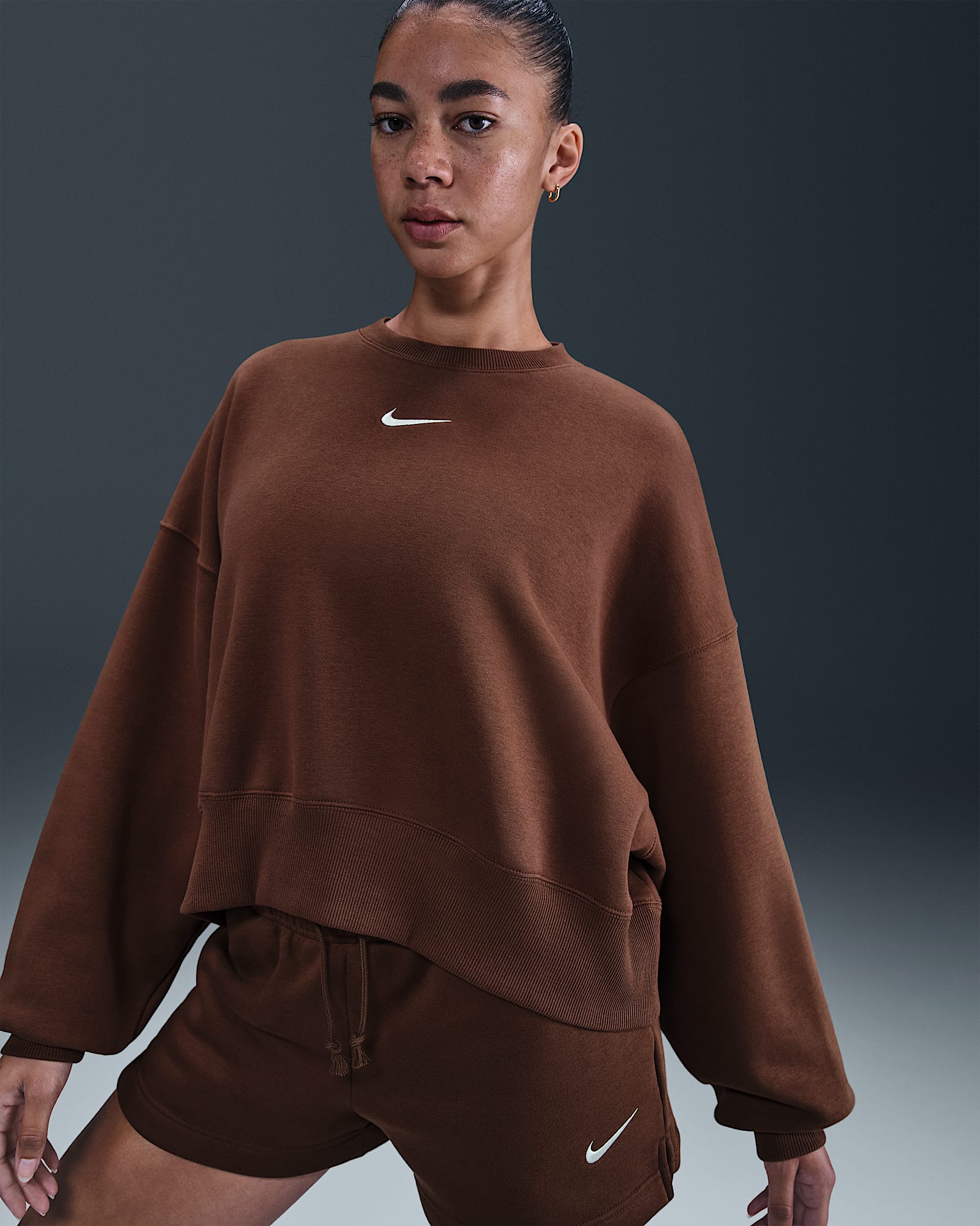 Nike Sportswear Phoenix Fleece Women's Over-Oversized Crew-Neck Sweatshirt - Fauna Brown/Sail