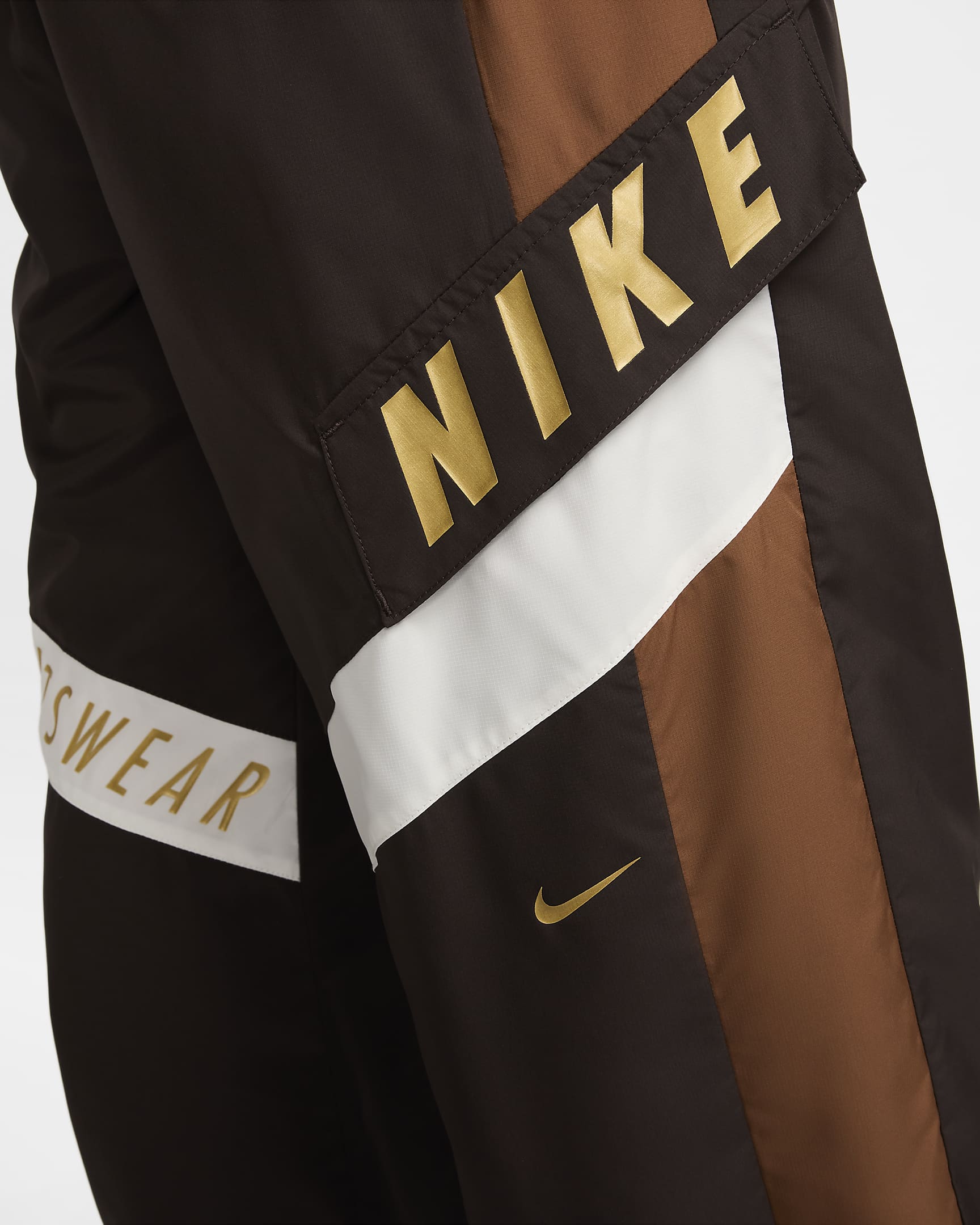 Nike Sportswear Women's High-Waisted Trousers - Velvet Brown/Light British Tan/Sail