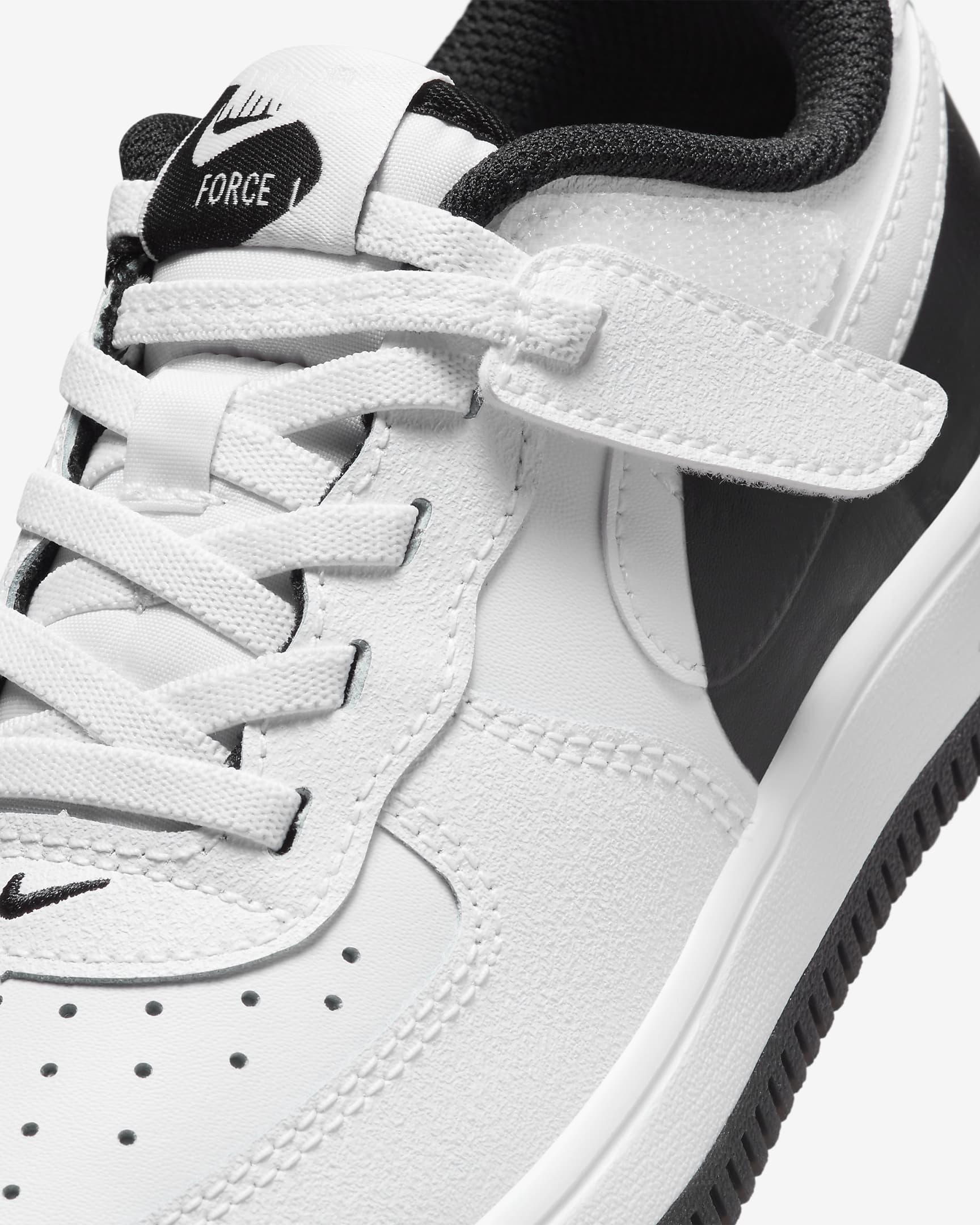 Nike Force 1 Low LV8 EasyOn Younger Kids' Shoes - White/Black/White