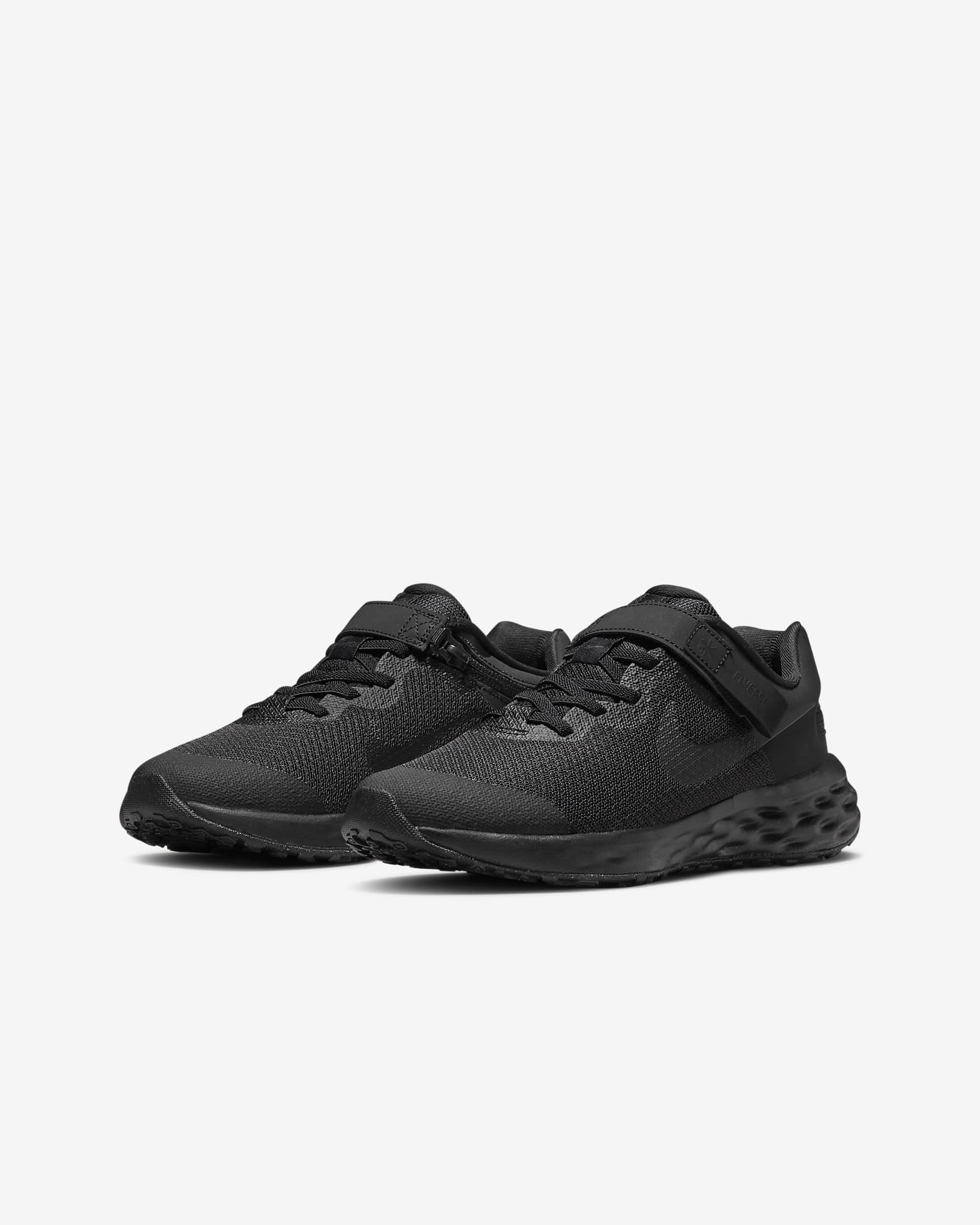 Nike Revolution 6 FlyEase Eenvoudig aan en uit te trekken hardloopschoenen voor kids (straat) - Zwart/Dark Smoke Grey/Zwart