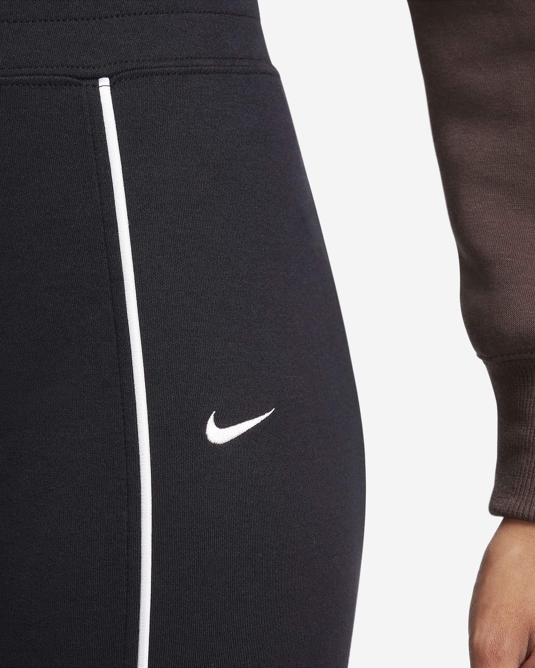 Nike Sportswear Collection Women's Slit-Hem Trousers. Nike IE