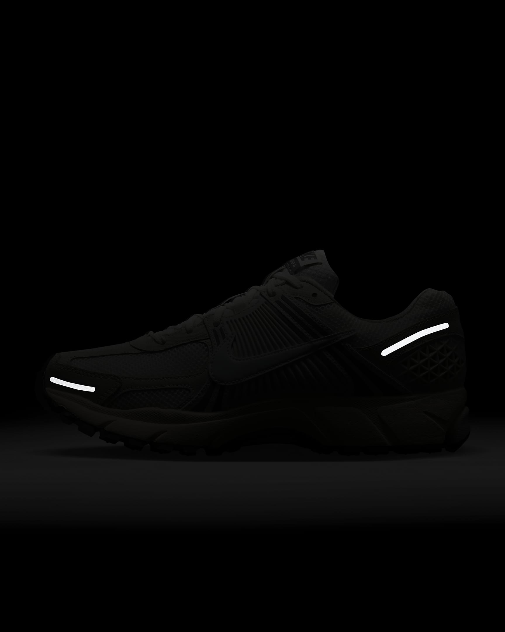 Nike Zoom Vomero 5 SE Men's Shoes. Nike PT