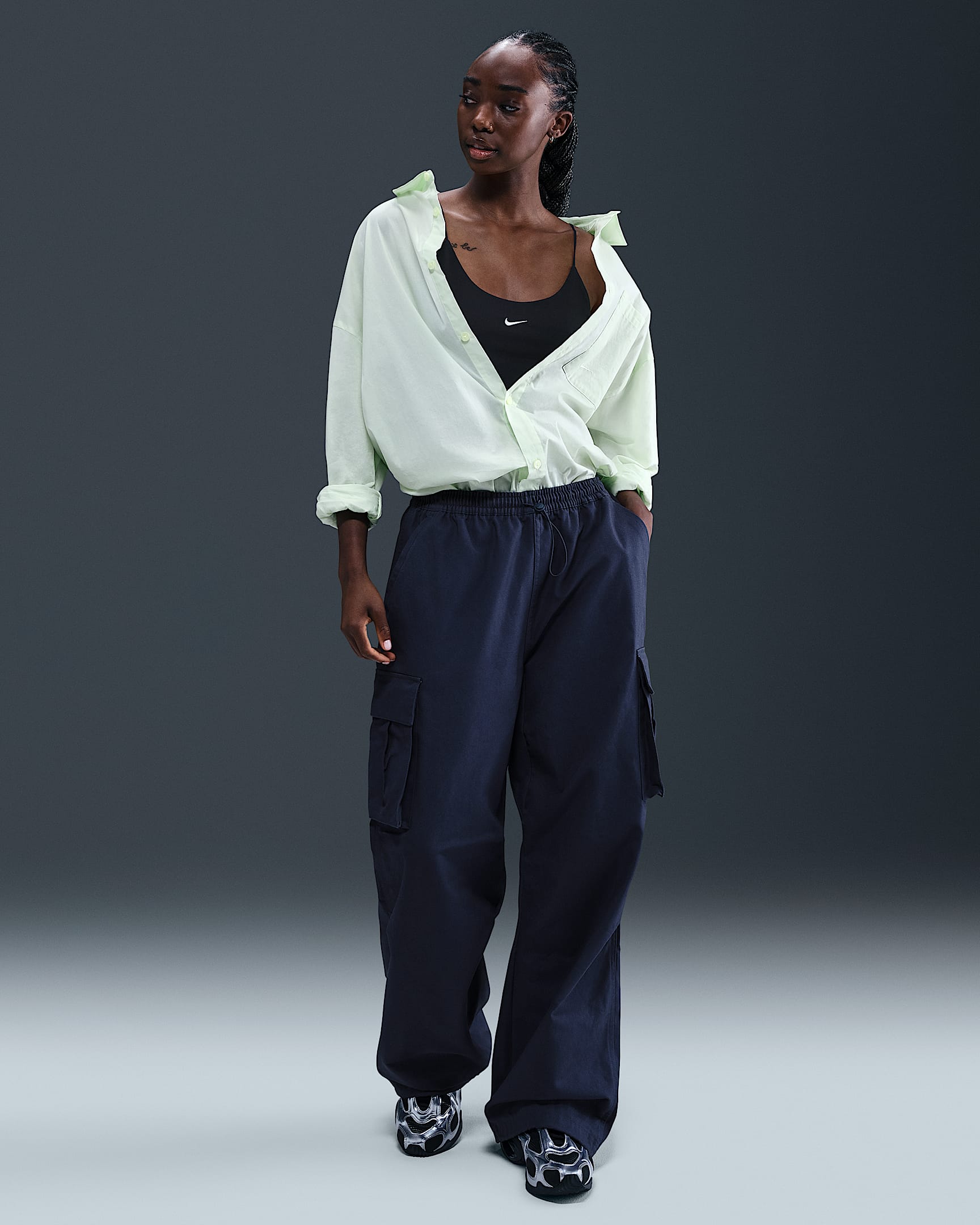 Nike Sportswear Women's Mid-Rise Oversized Woven Cargo Trousers - Midnight Navy/Sail