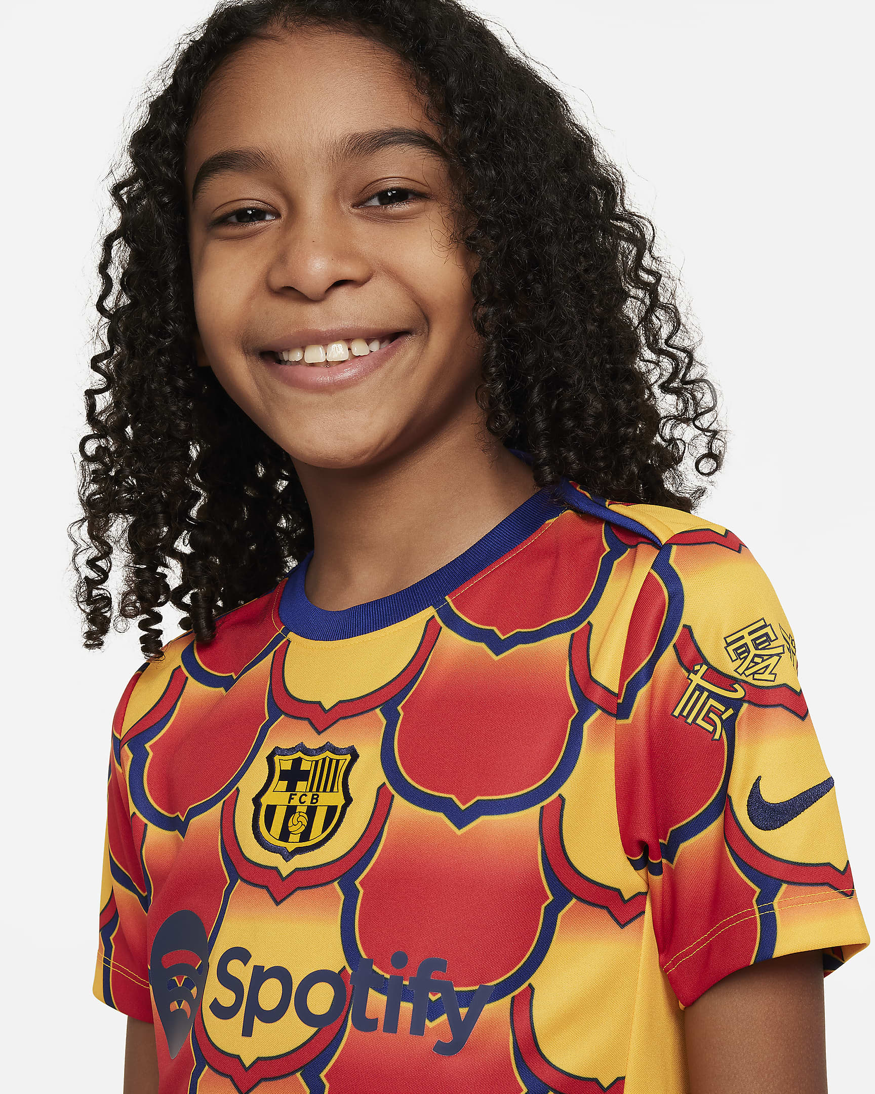 F.C. Barcelona Academy Pro Older Kids' Nike Dri-FIT Football Pre-Match ...