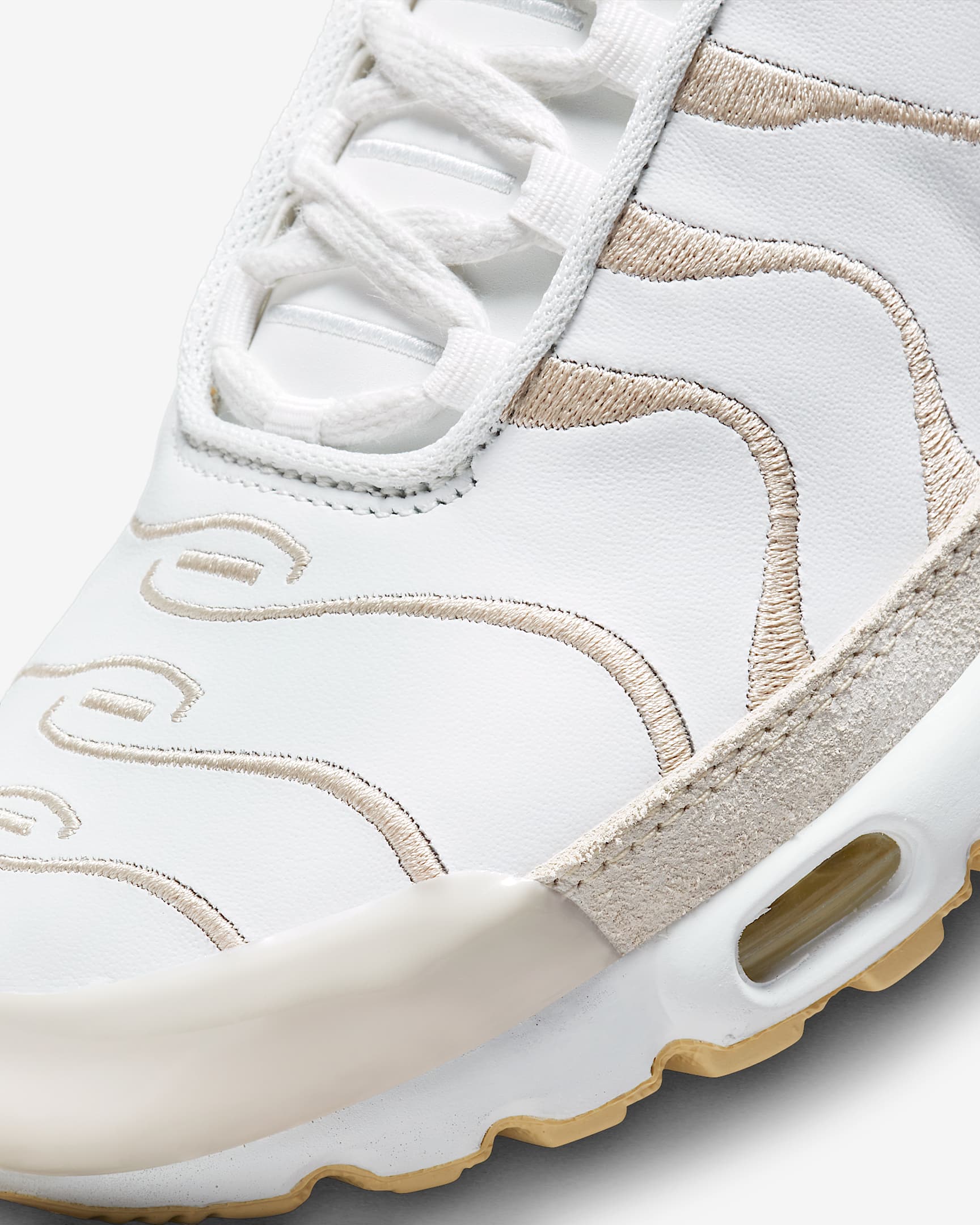 Nike Air Max Plus PRM Women's Shoes. Nike LU