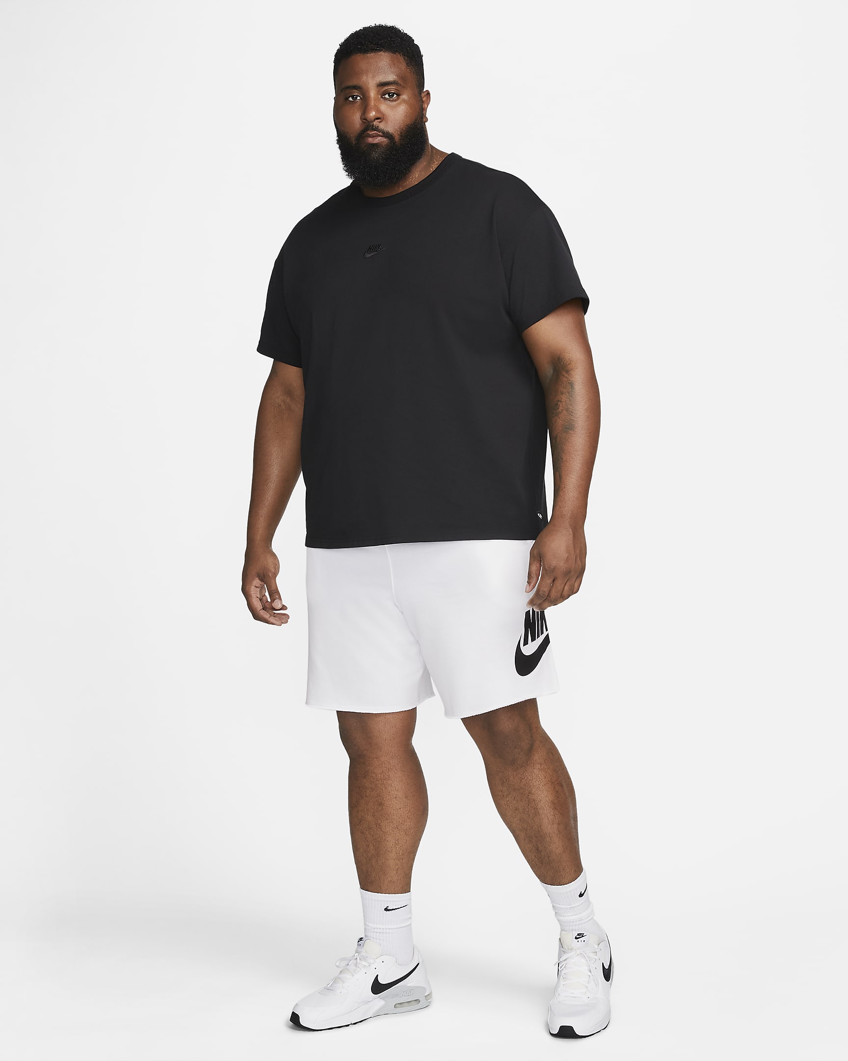 Nike Club Alumni Herrenshorts aus French Terry - Weiß/Weiß/Schwarz