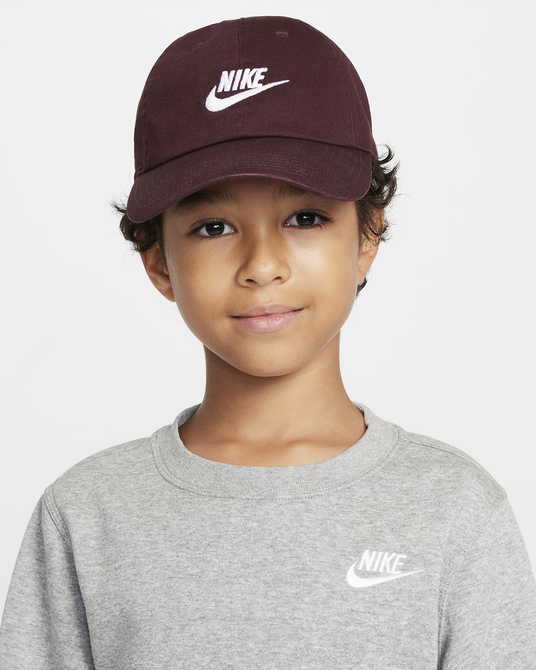 Nike Club Kids' Unstructured Futura Wash Cap - Burgundy Crush/White
