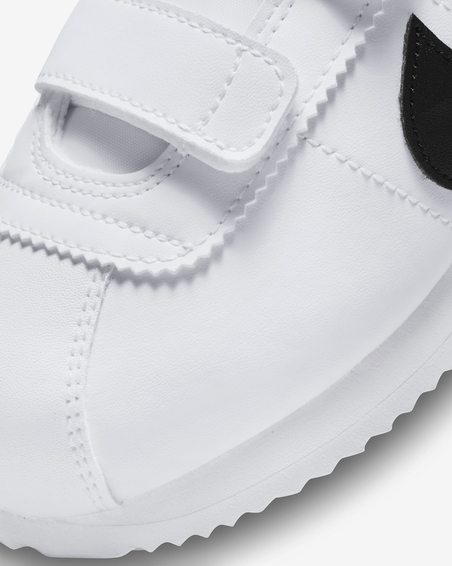 Nike Cortez Basic SL Younger Kids' Shoes - White/Black