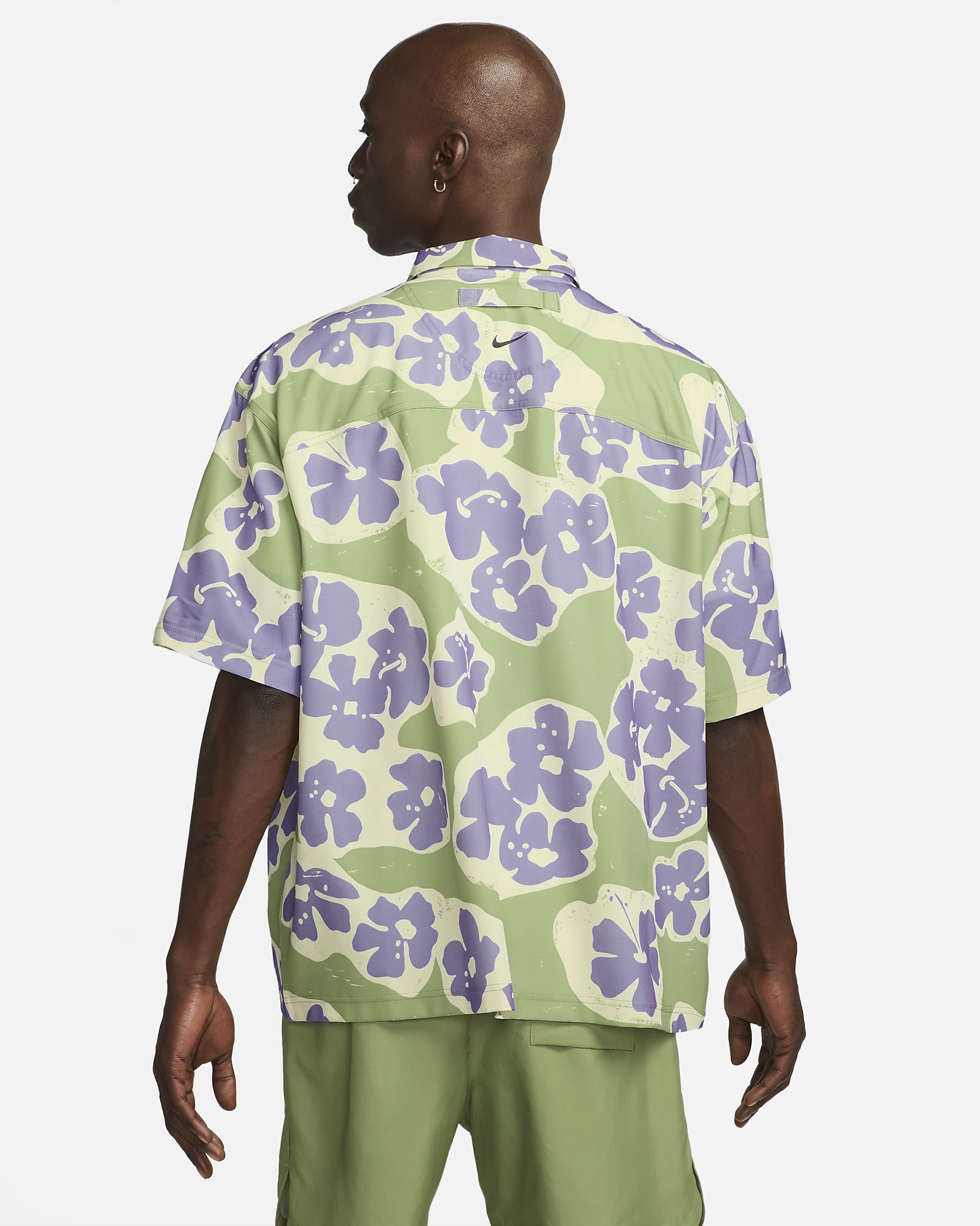 naomi-osaka-short-sleeve-button-up-top-GvskFd.png