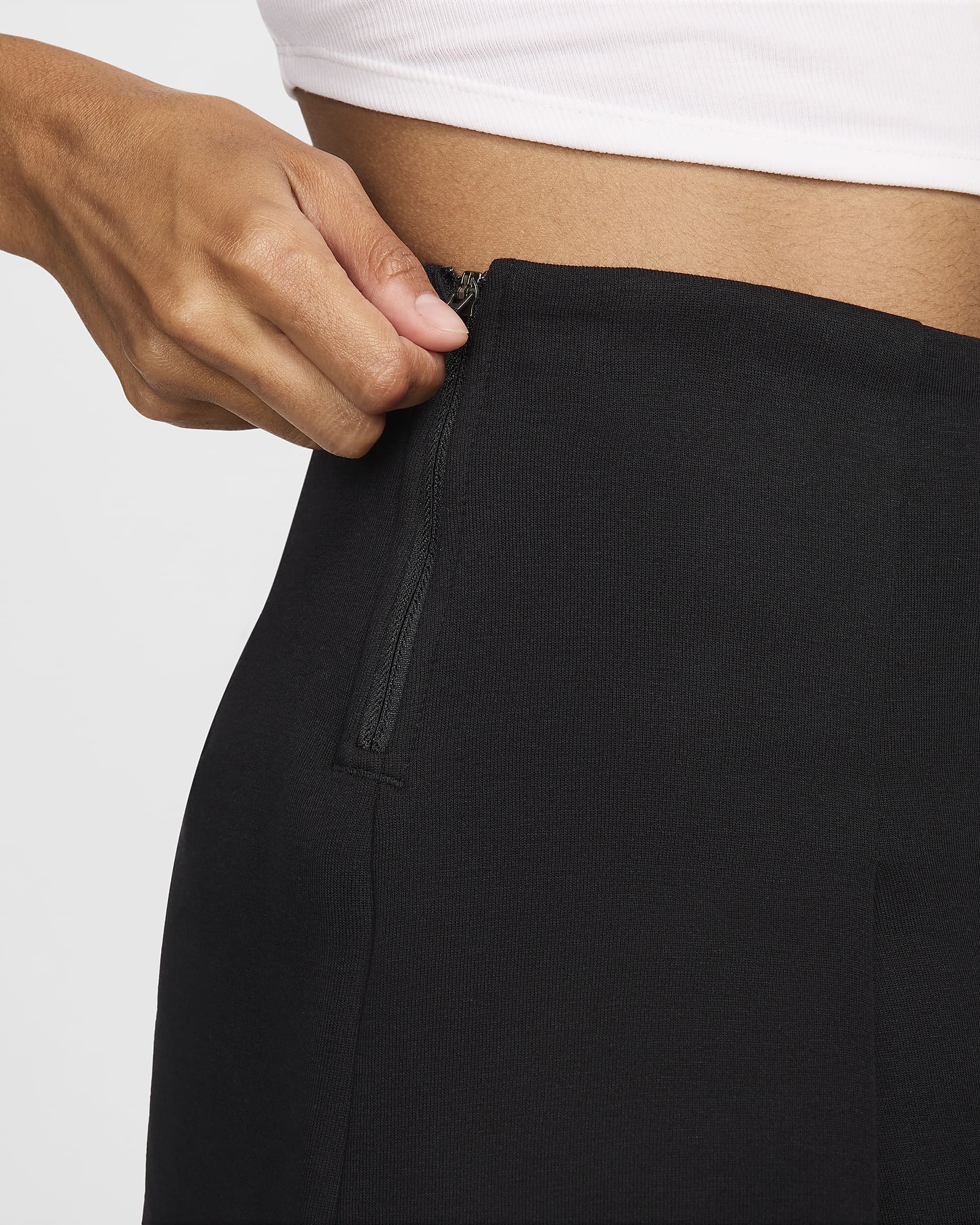 Nike Sportswear Tech Fleece Women's High-Waisted 3" Pleated Shorts - Black/Black